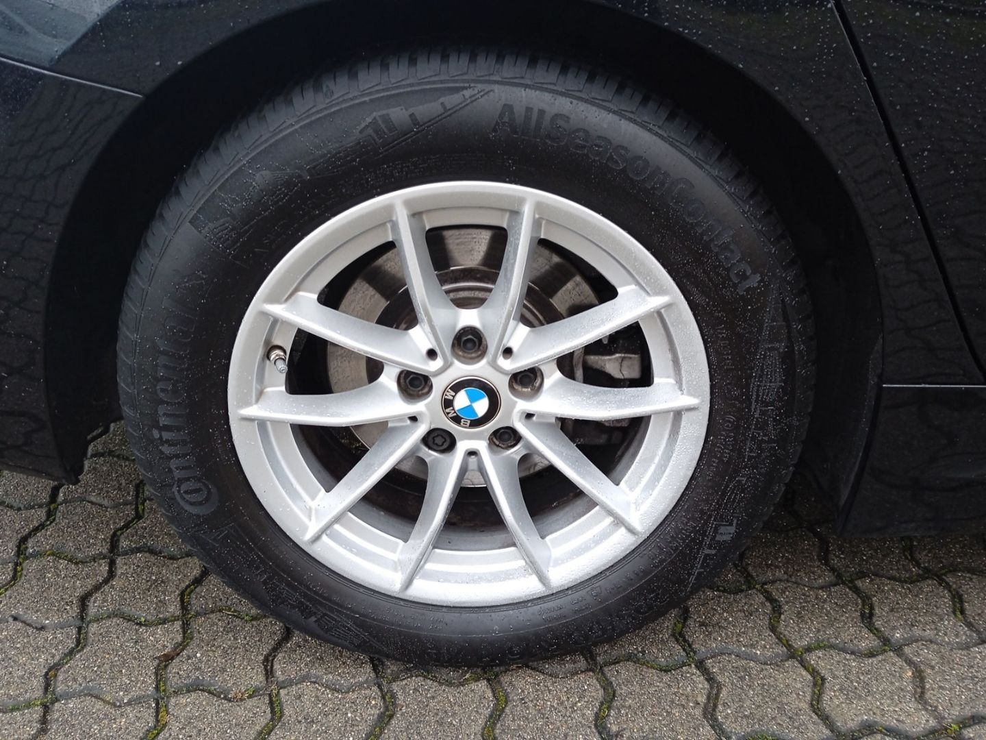 BMW 320 i M Sport - Samsaru's Car Outlet