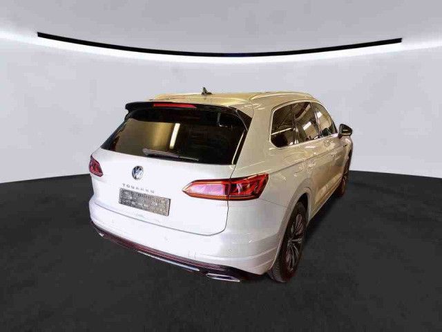 Volkswagen Touareg 3.0 TDI R-LINE - Samsaru's Car Outlet