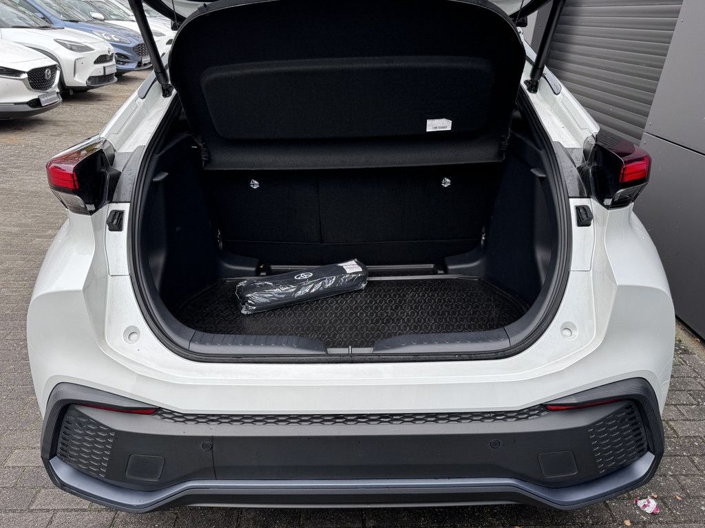 Toyota C-HR 1.8 Hybrid FWD Team Deutschland