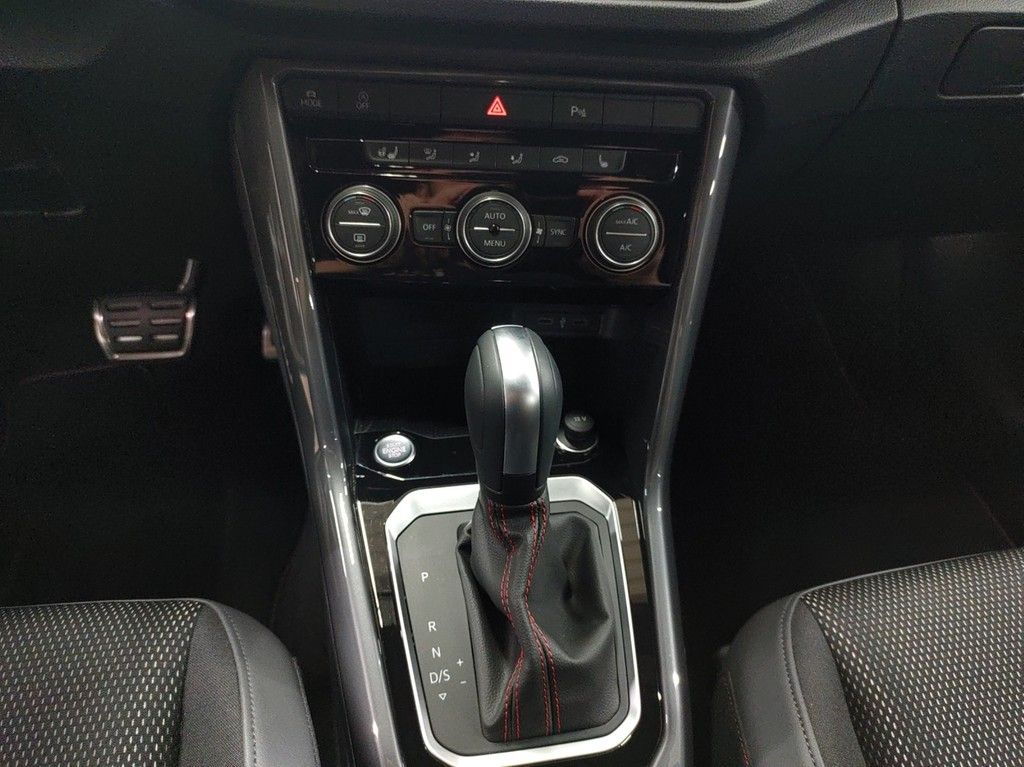 Volkswagen T-Roc 2.0 TDI DSG Sport R-Line - Samsaru's Car Outlet