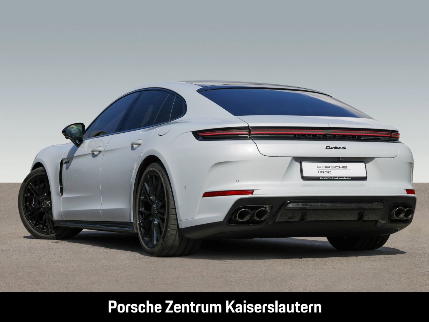 Porsche Panamera Turbo S E-Hybrid Burmester Clubleder
