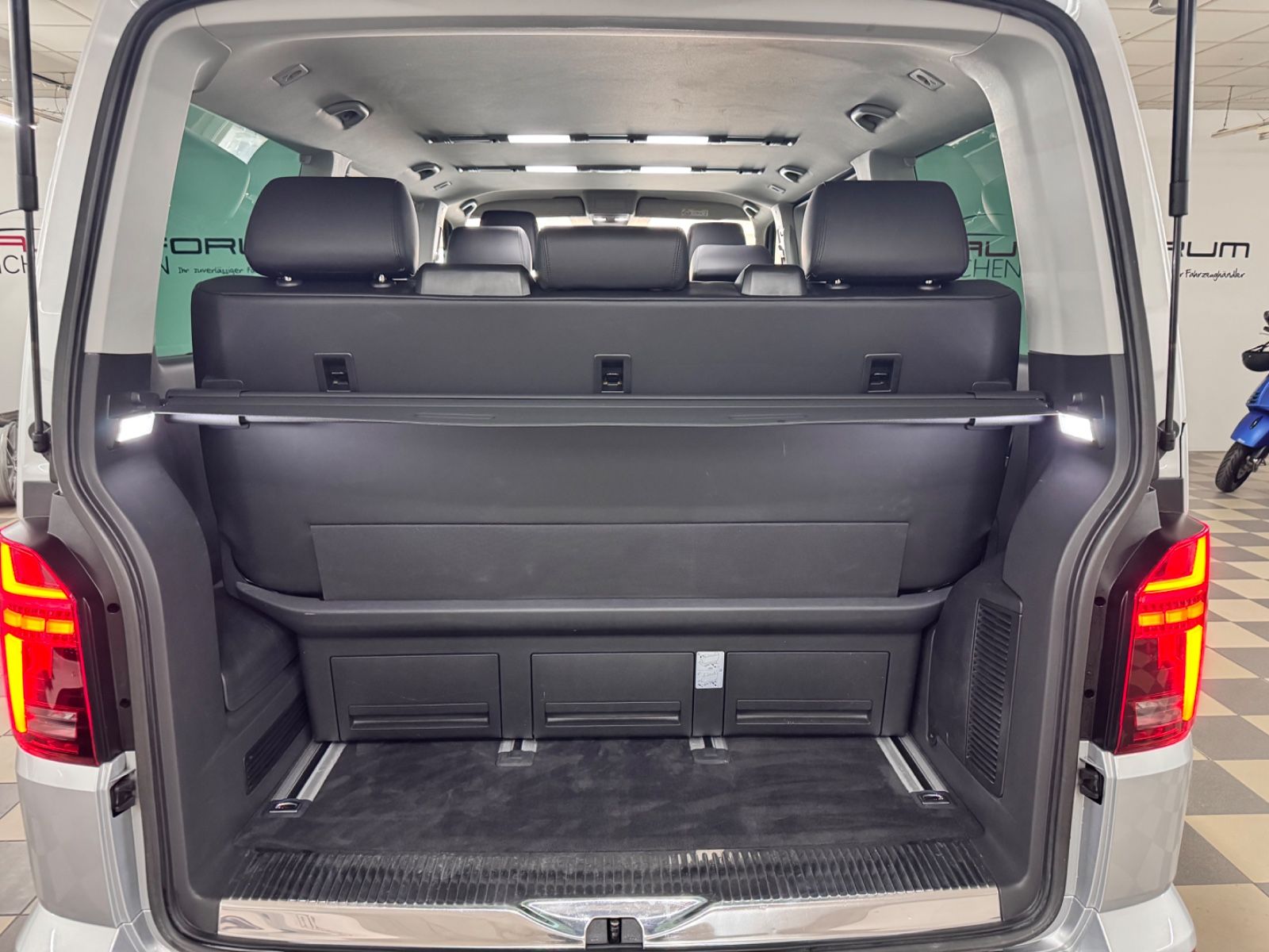 Volkswagen T6.1 Multivan 2.0 TDI DSG - Samsaru's Car Outlet
