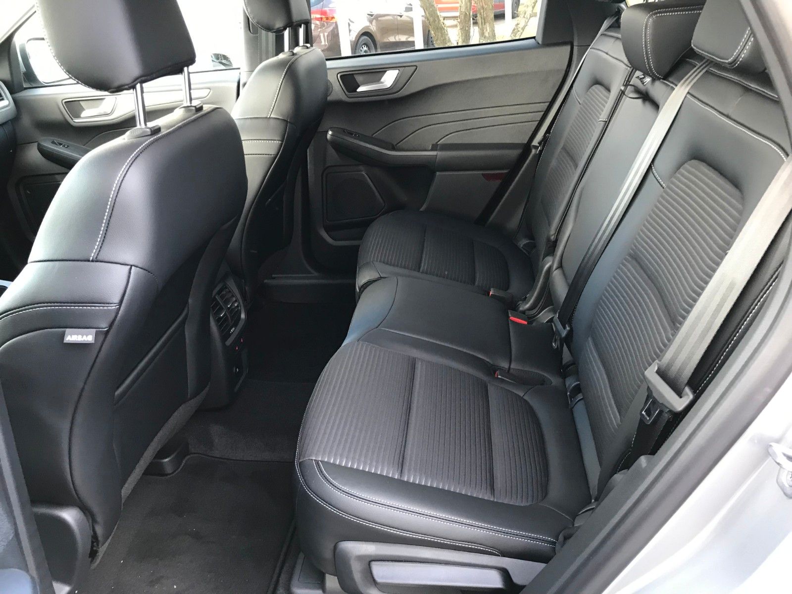 Ford Kuga Titanium X 2.5 PHEV - Samsaru's Car Outlet