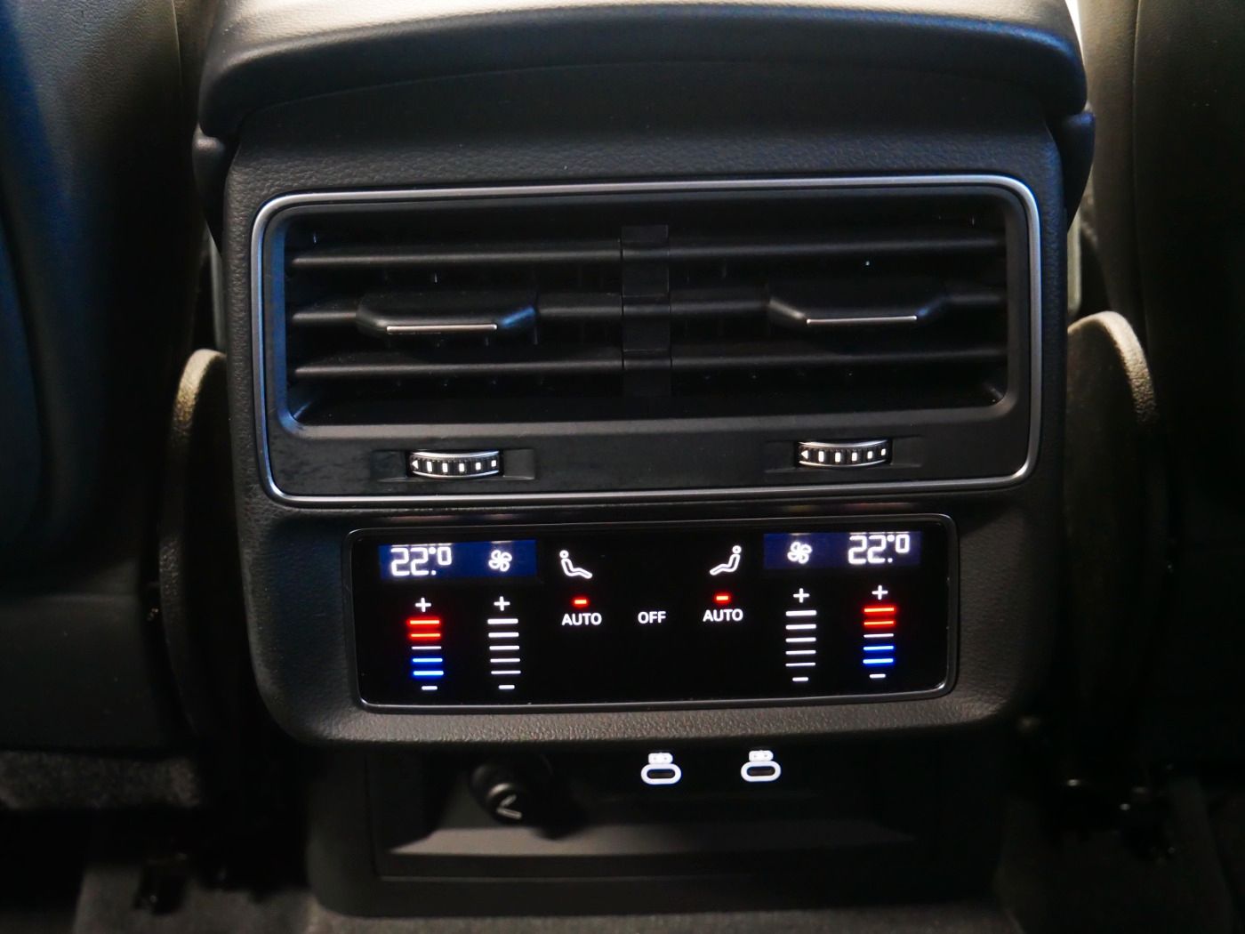 Audi Q7 50 TDI S line tiptr. MATRIX AHK PANO