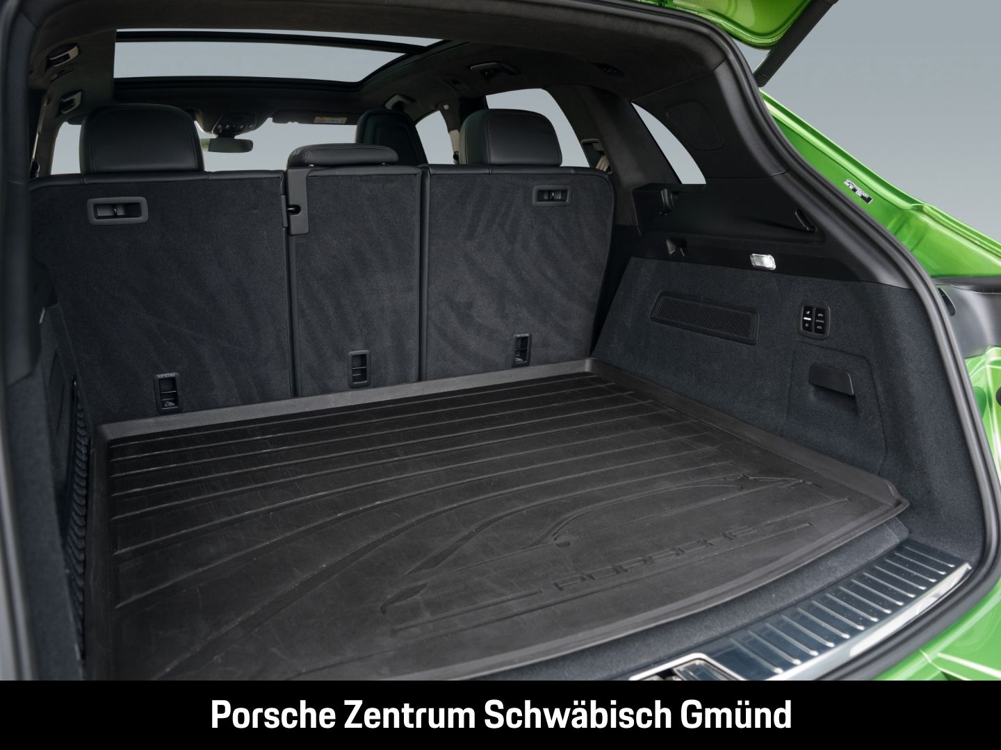 Porsche Cayenne Turbo E-Hybrid Burmester Nachtsicht PDCC