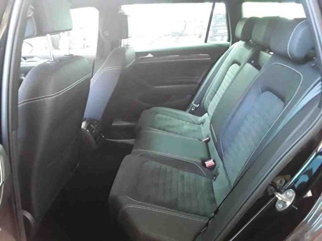 Volkswagen Passat Variant 2.0 TDI Elegance - Samsaru's Car Outlet