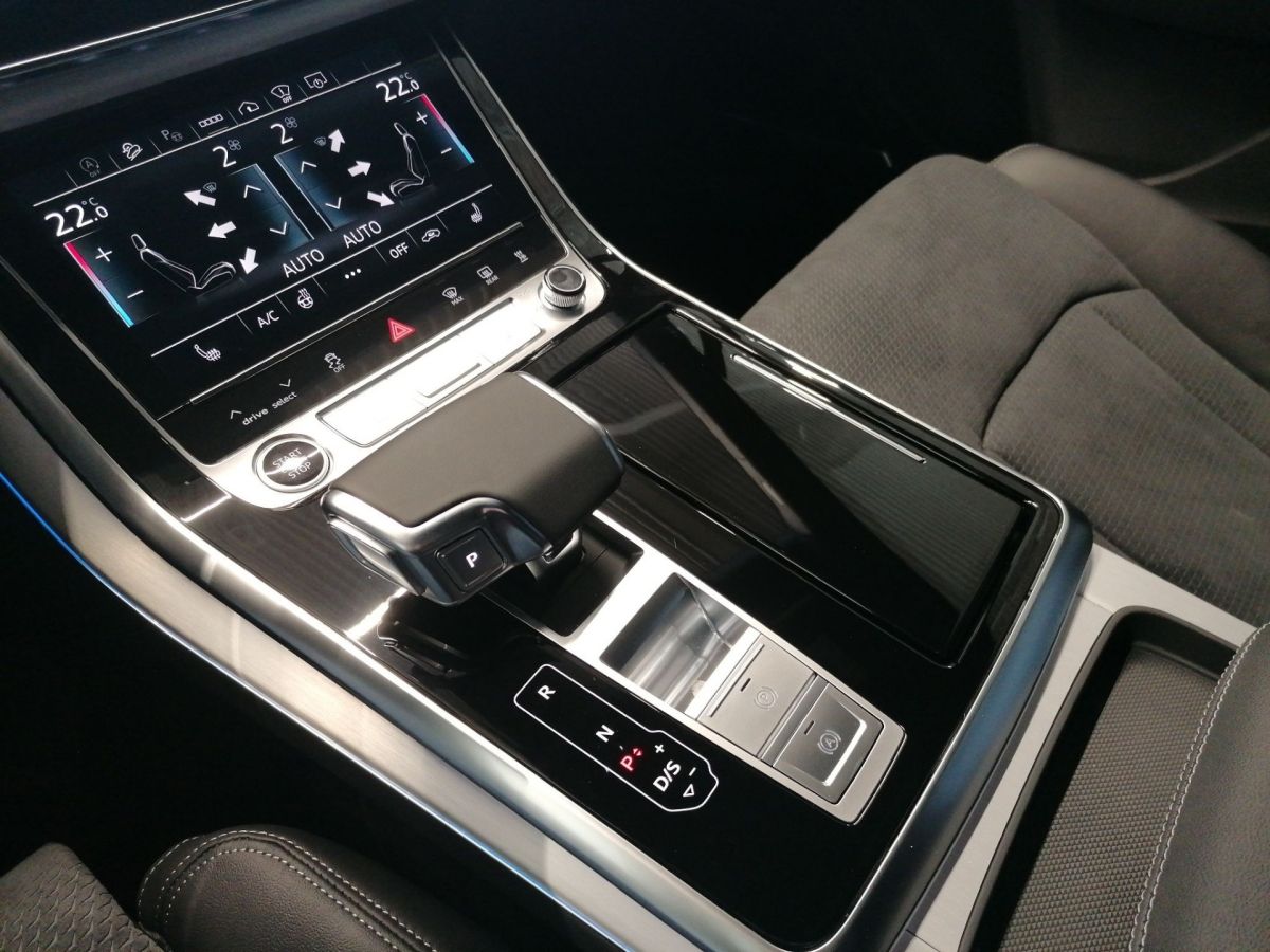 Audi Q7 SUV S line 50 TDI quattro tiptronic 21''ALU.P