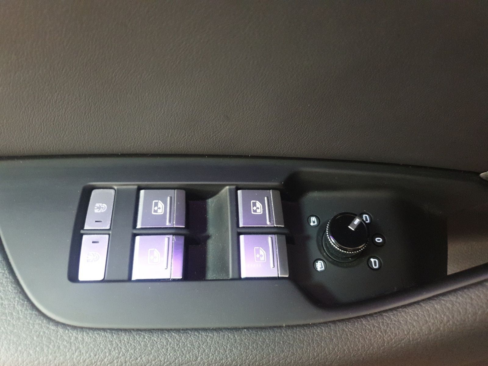 Audi A6 Avant 40 TDI quattro S line - Samsaru's Car Outlet