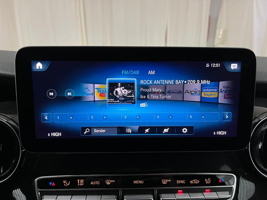 Mercedes-Benz V 300d EditionSport - Samsaru's Car Outlet