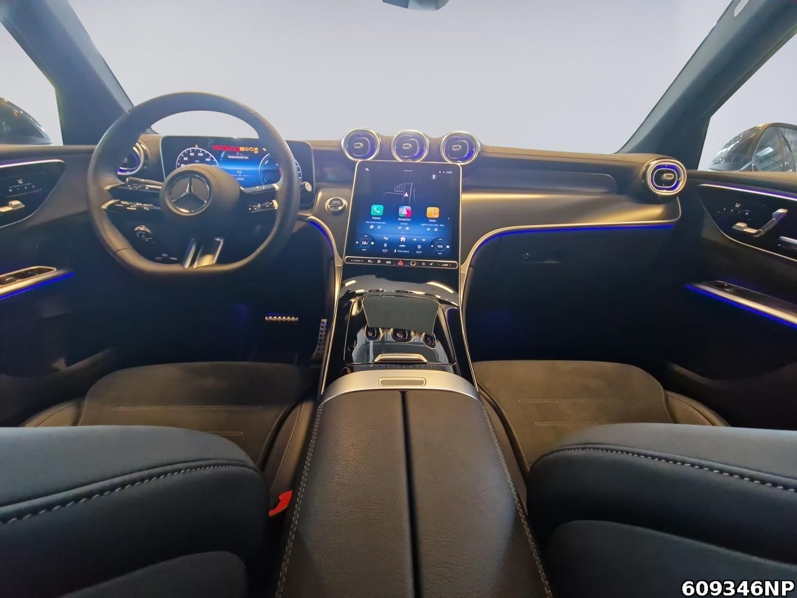 Mercedes-Benz GLC 300 e 4M AMG Coupé AHK DIGITAL Distronic+