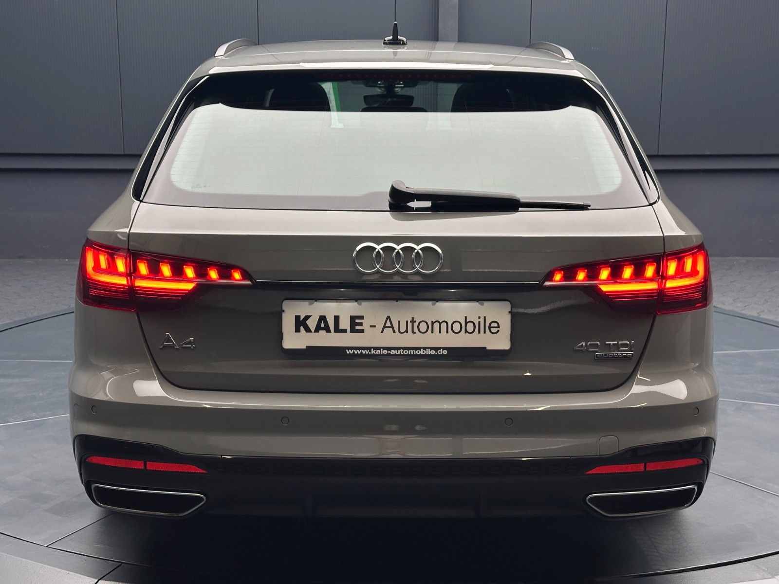 Audi A4 Avant 40 TDI quattro S-Line *PANORAMA*Matrix*