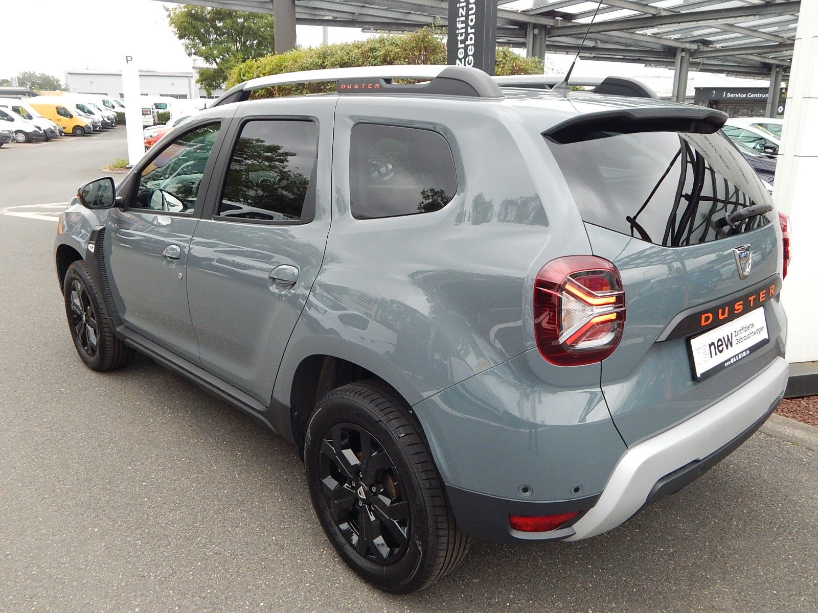Dacia Duster TCe 150 EDC Extreme - Samsaru's Car Outlet