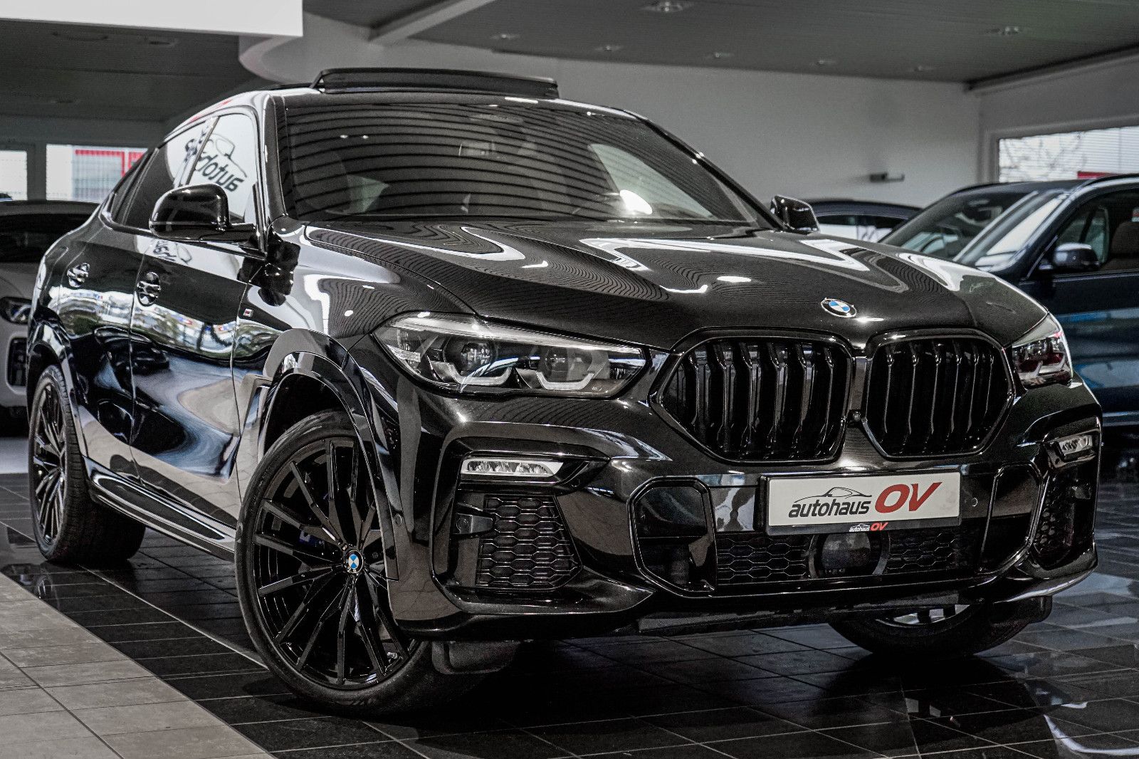 BMW X6 40xd M Sport*3xTV*Carbon*Massage*ACC*PanoSKY*