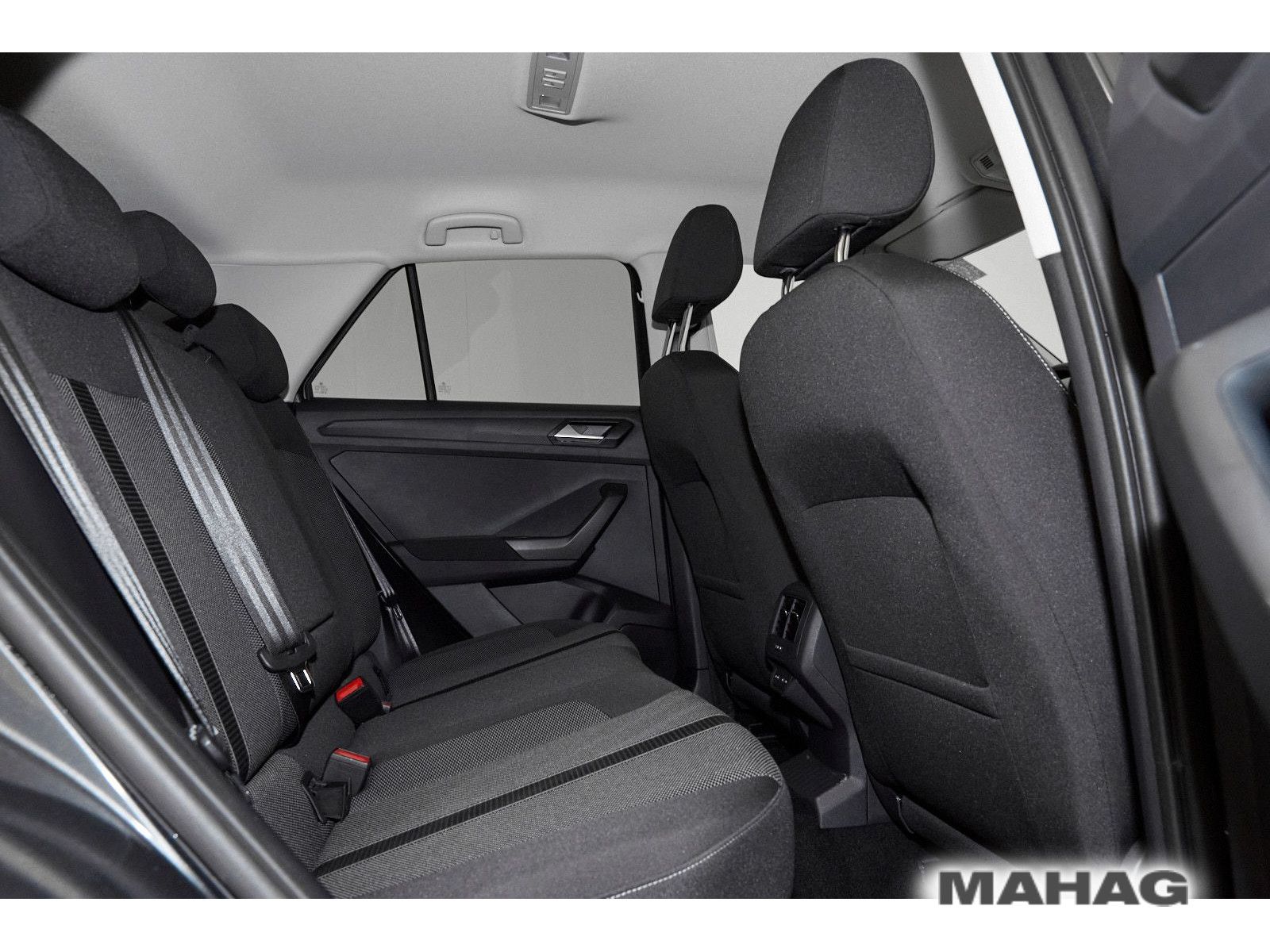 Volkswagen T-ROC 1.5 TSI LIFE - Samsaru's Car Outlet