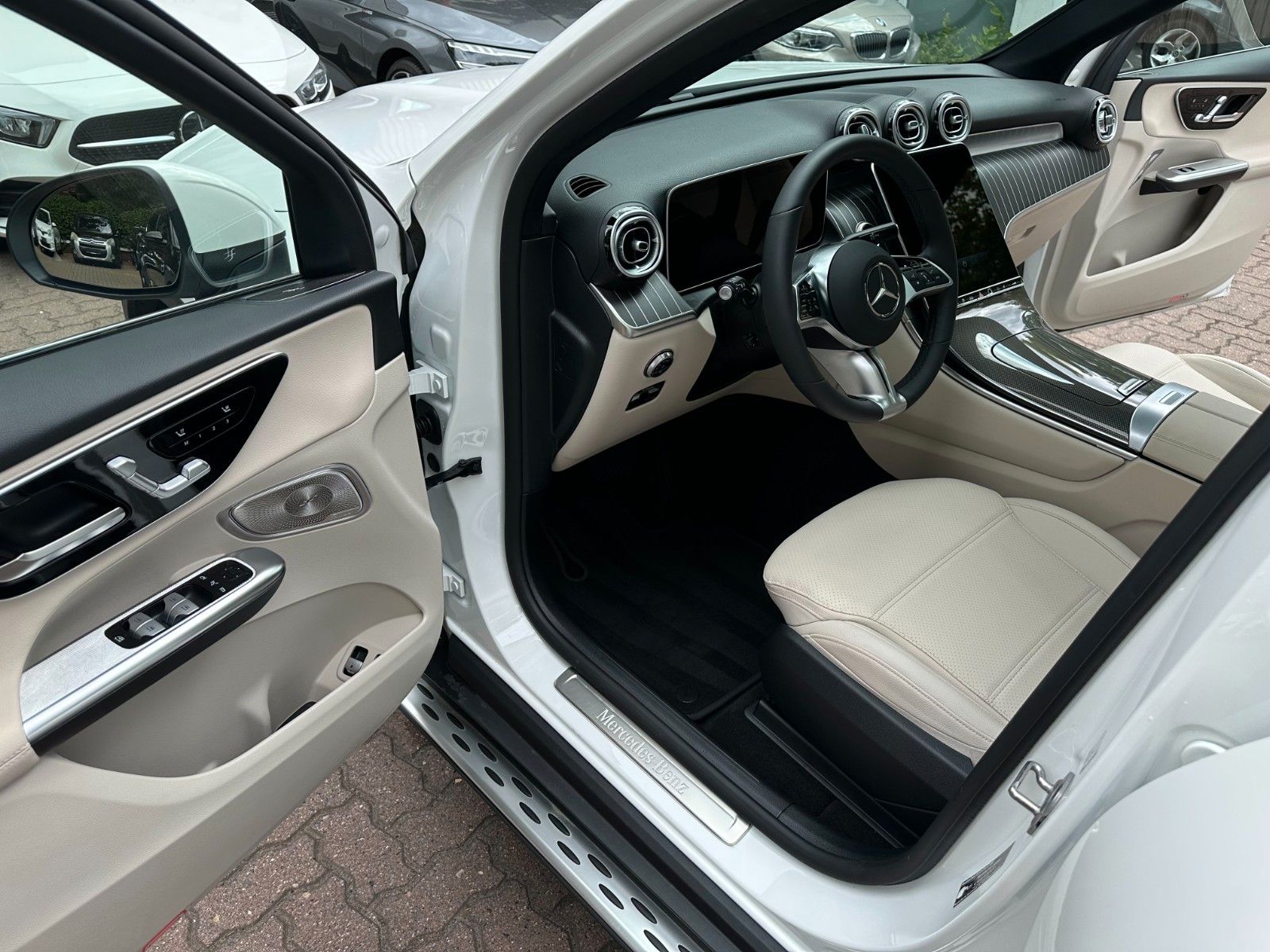 Mercedes-Benz GLC 400e 4M - Samsaru's Car Outlet