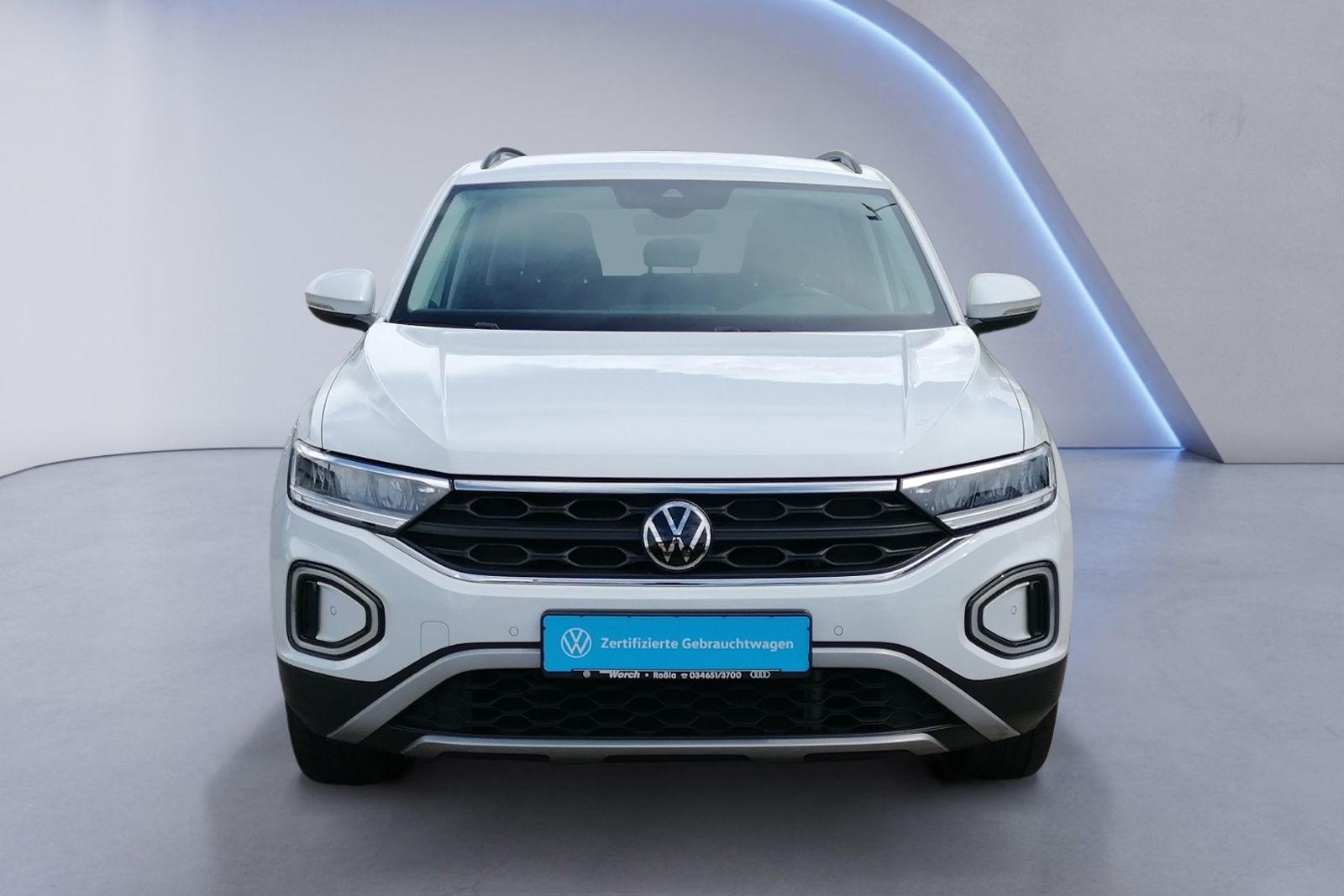Volkswagen T-Roc 1.0 TSI Life - Samsaru's Car Outlet