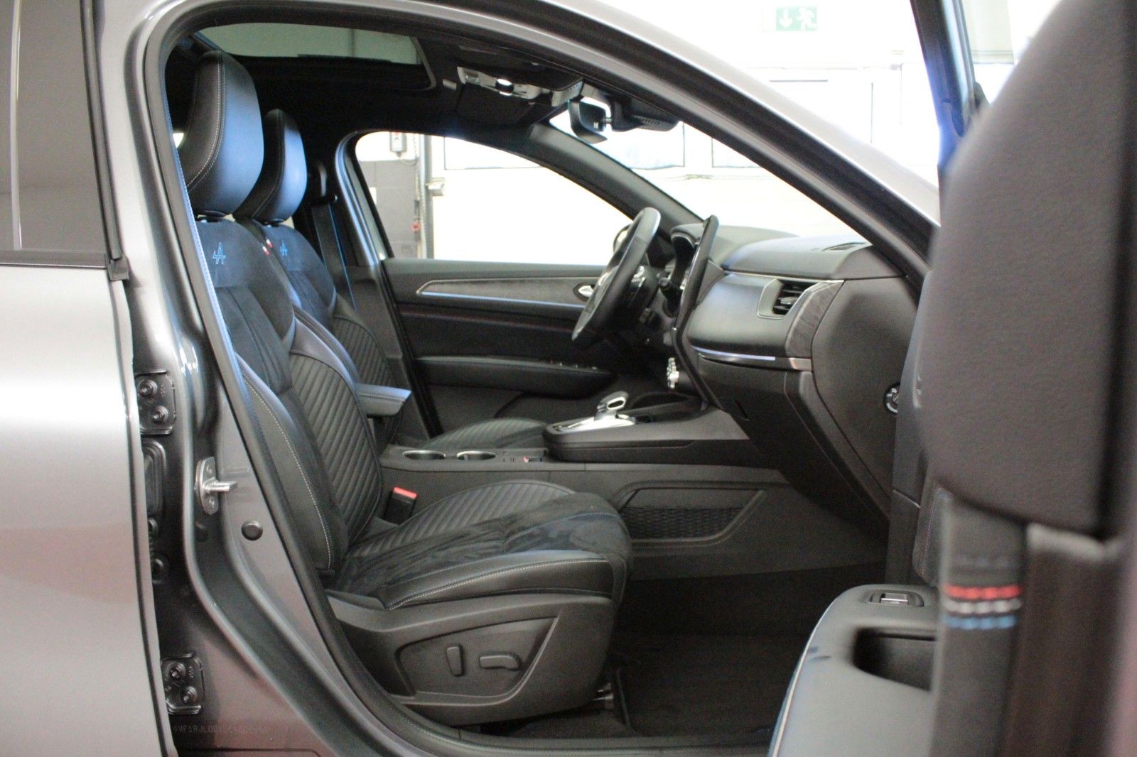 Renault Arkana Mild Hybrid - Samsaru's Car Outlet