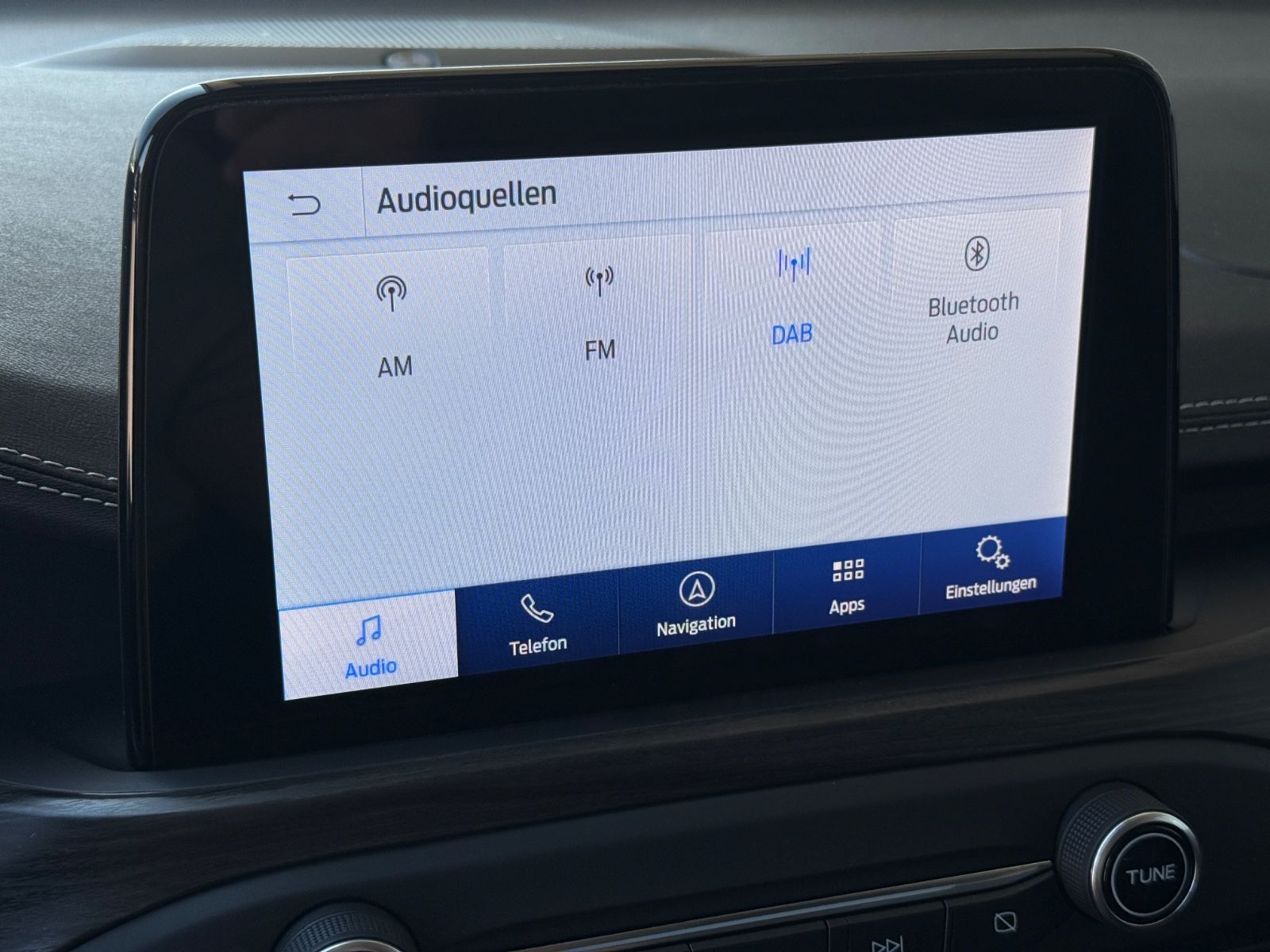 Ford Focus 2.0 Vignale - Samsaru's Car Outlet