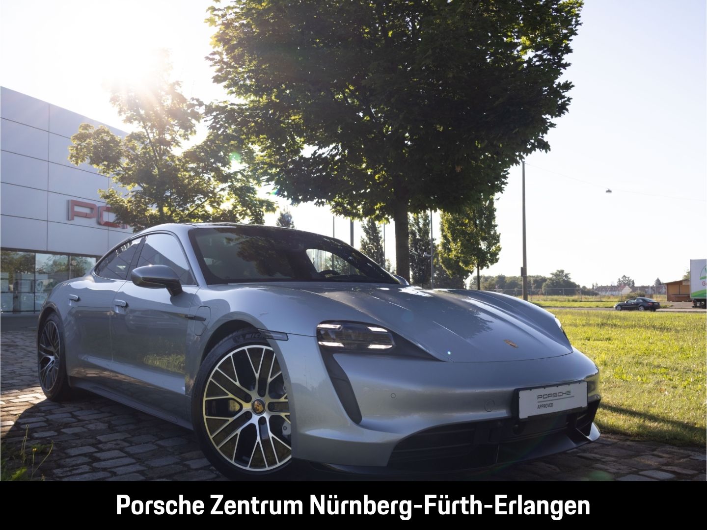 Porsche Taycan Turbo InnoDrive HUD LED-Matrix BOSE Surro