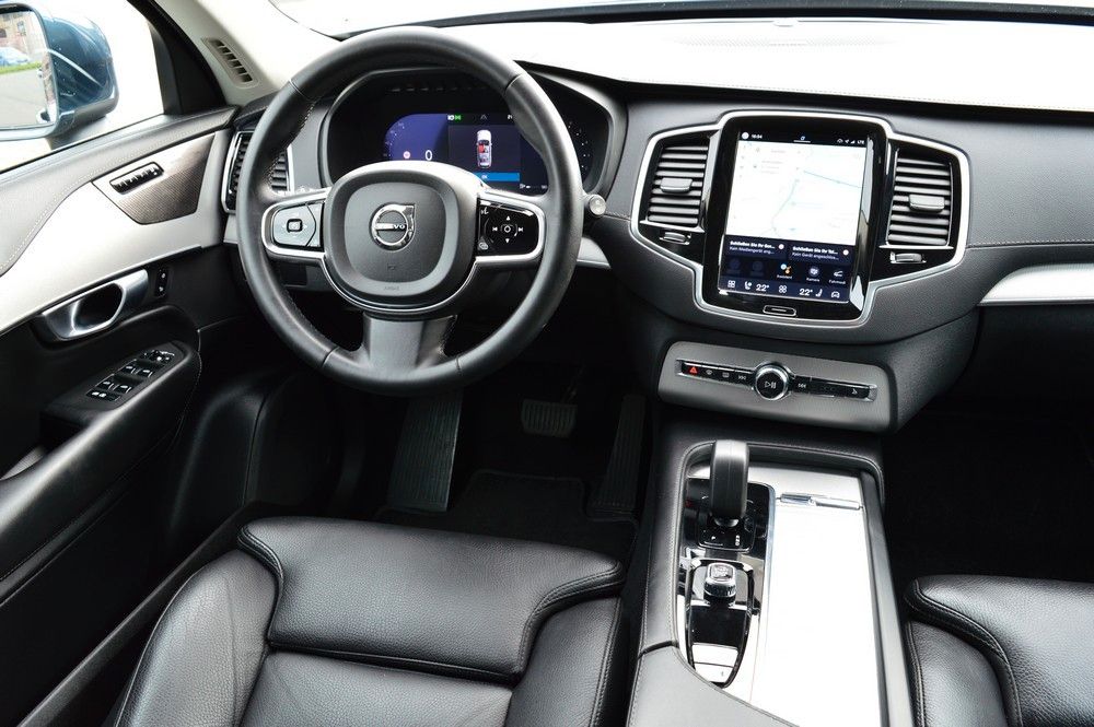 Volvo XC90 B5 D AWD Plus Bright AT *Voll+AHK+deutsch*
