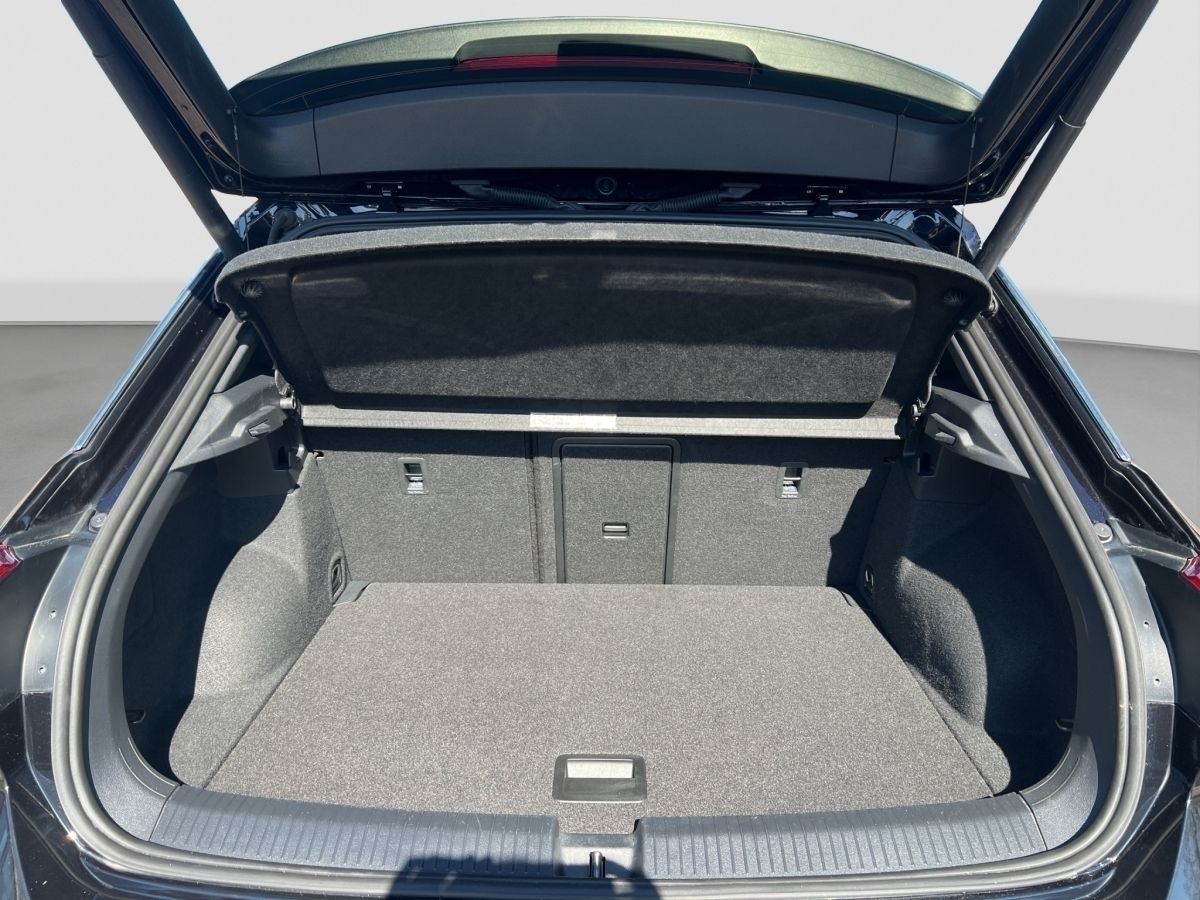 Volkswagen T-ROC Sport 1.5 TSi DSG - Samsaru's Car Outlet