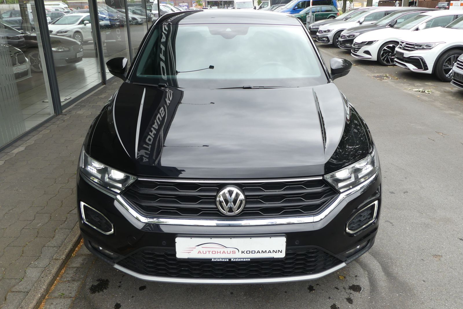 Volkswagen T-Roc Sport 4Motion - Samsaru's Car Outlet