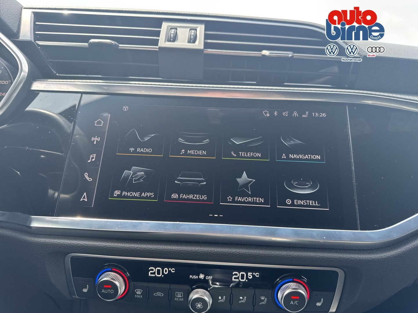 Audi Q3 40 TFSI quattro advanced - Samsaru's Car Outlet