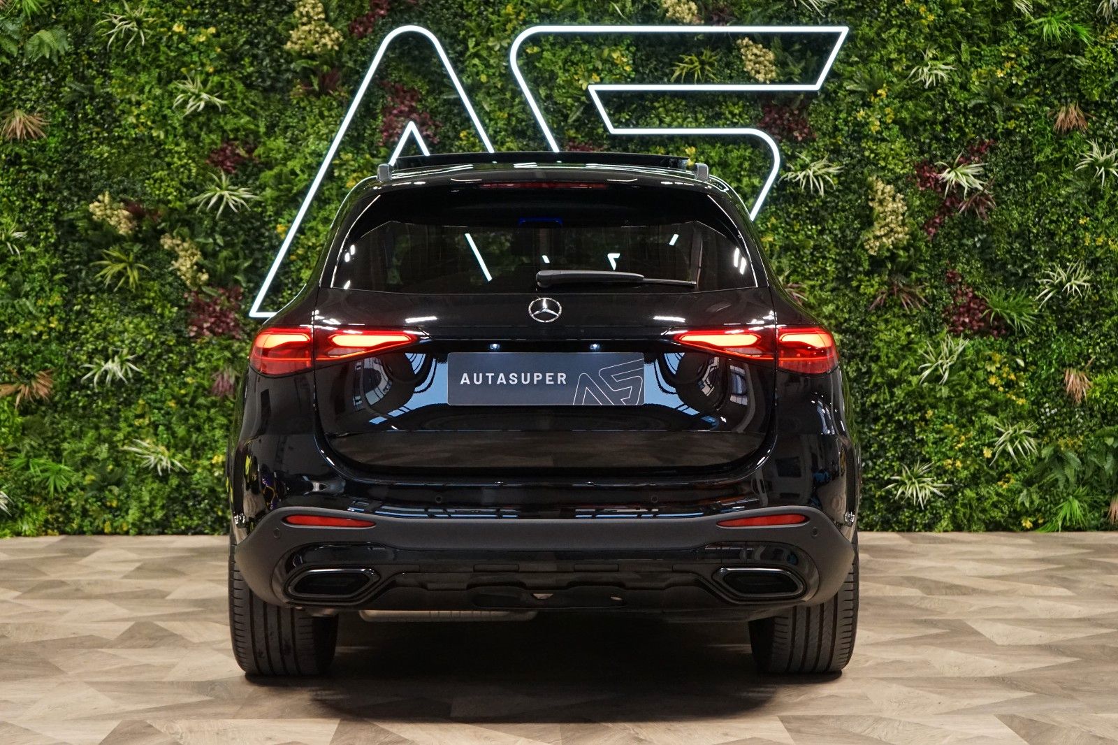 Mercedes-Benz GLC*300d*4M*AIR*360*TOW*PANO*63.554€ NETTO