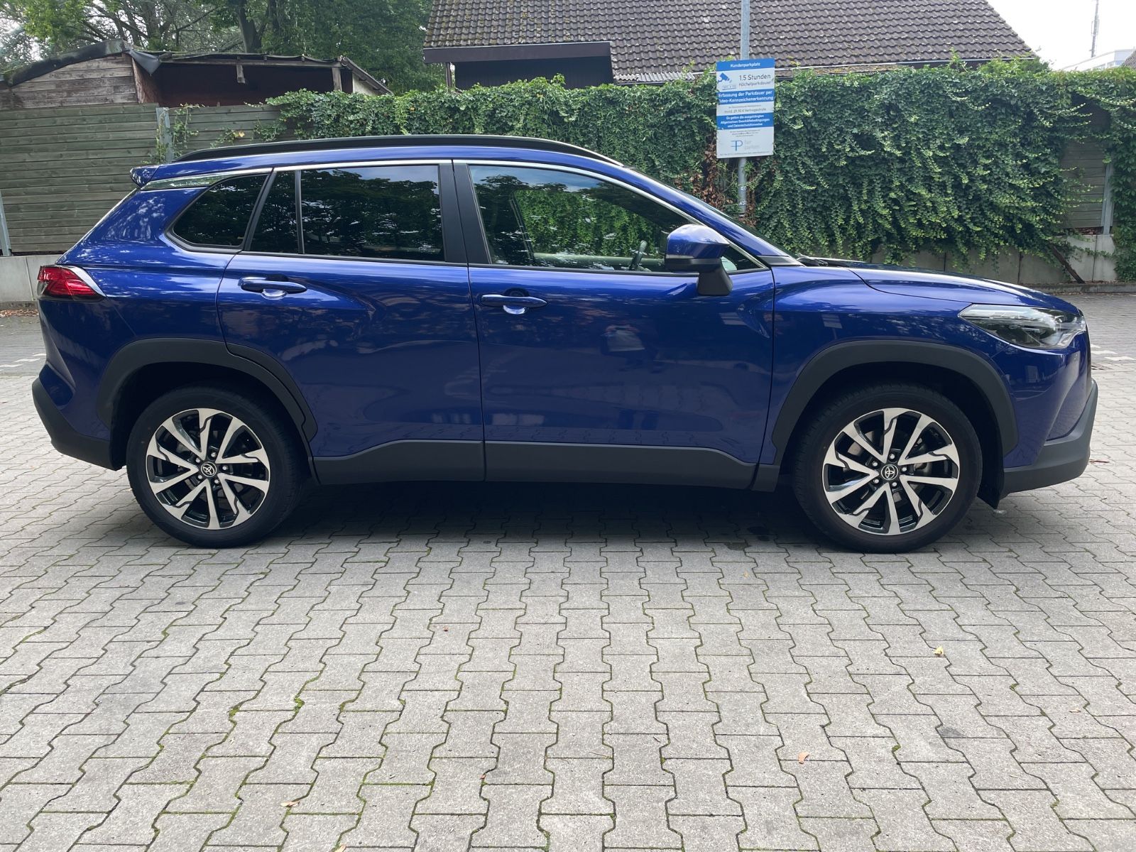 Toyota Corolla Cross Hybrid FWD Team Deutschland