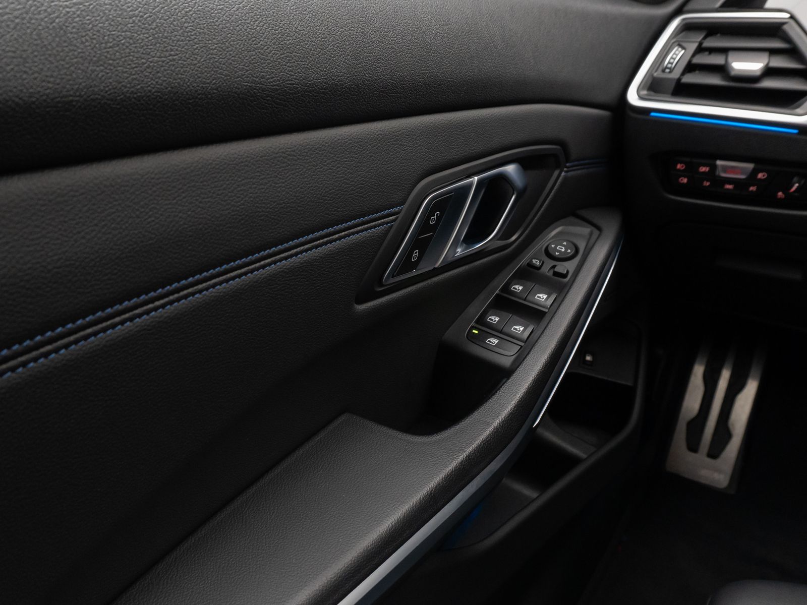 BMW 320e M Sport - Samsaru's Car Outlet