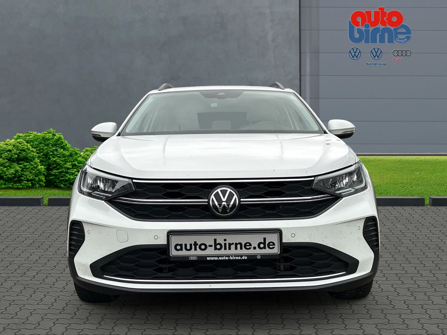 Volkswagen Taigo 1.0 TSI Life - Samsaru's Car Outlet