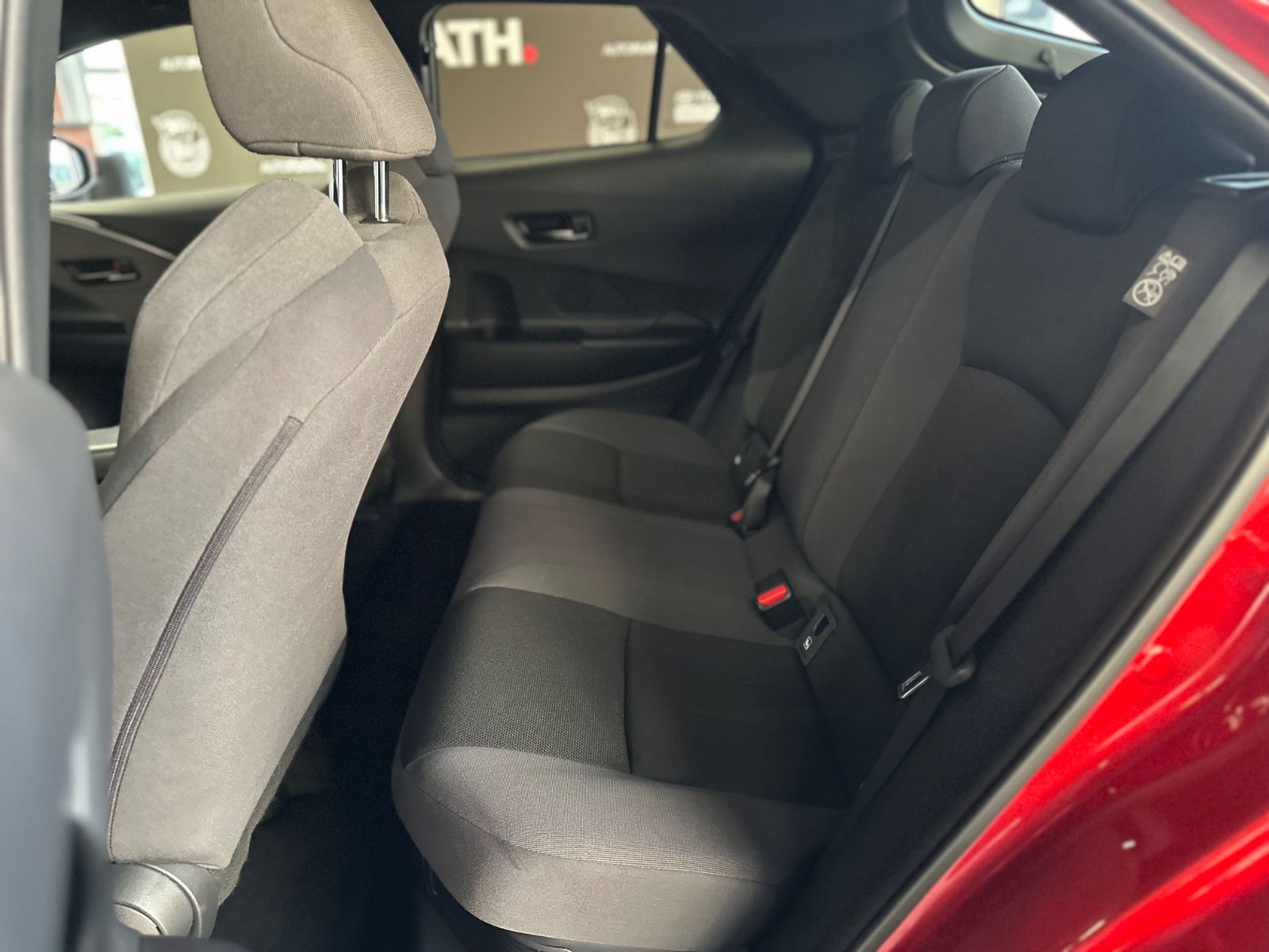 Toyota C-HR Hybrid FWD - Samsaru's Car Outlet