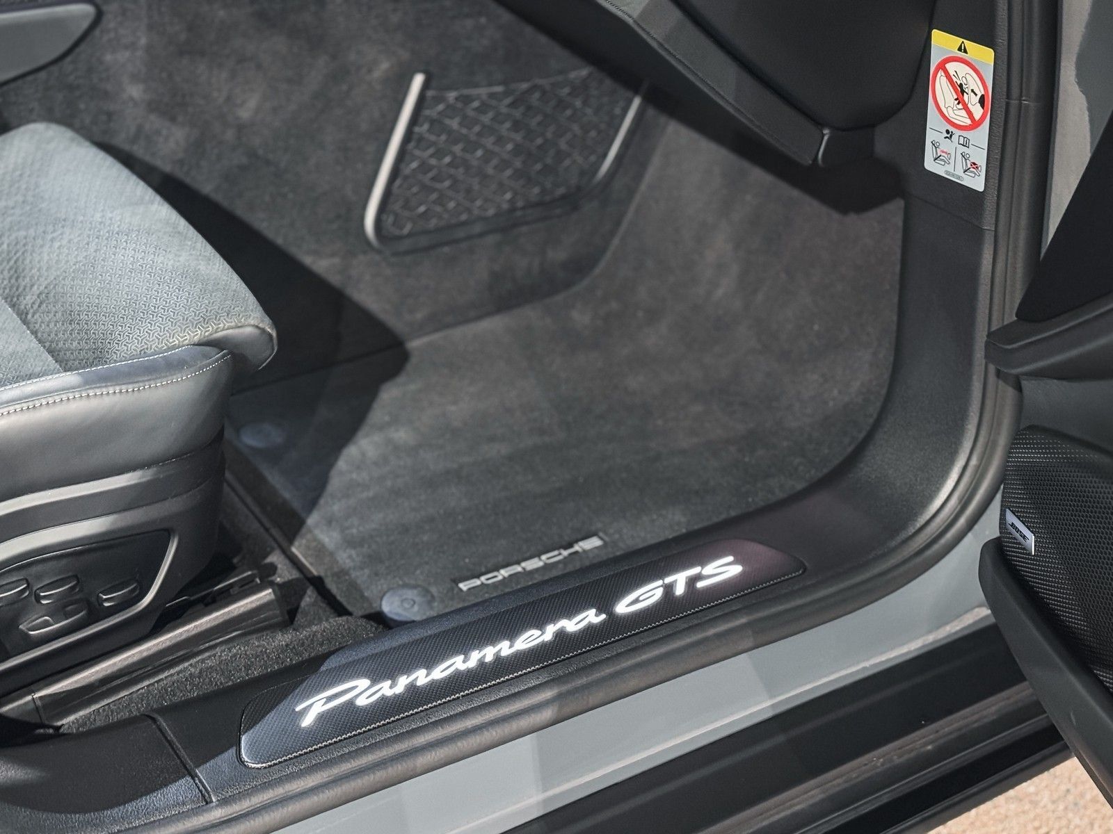 Porsche Panamera GTS Matrix+Carbon+InnoDrive+Standheiz.