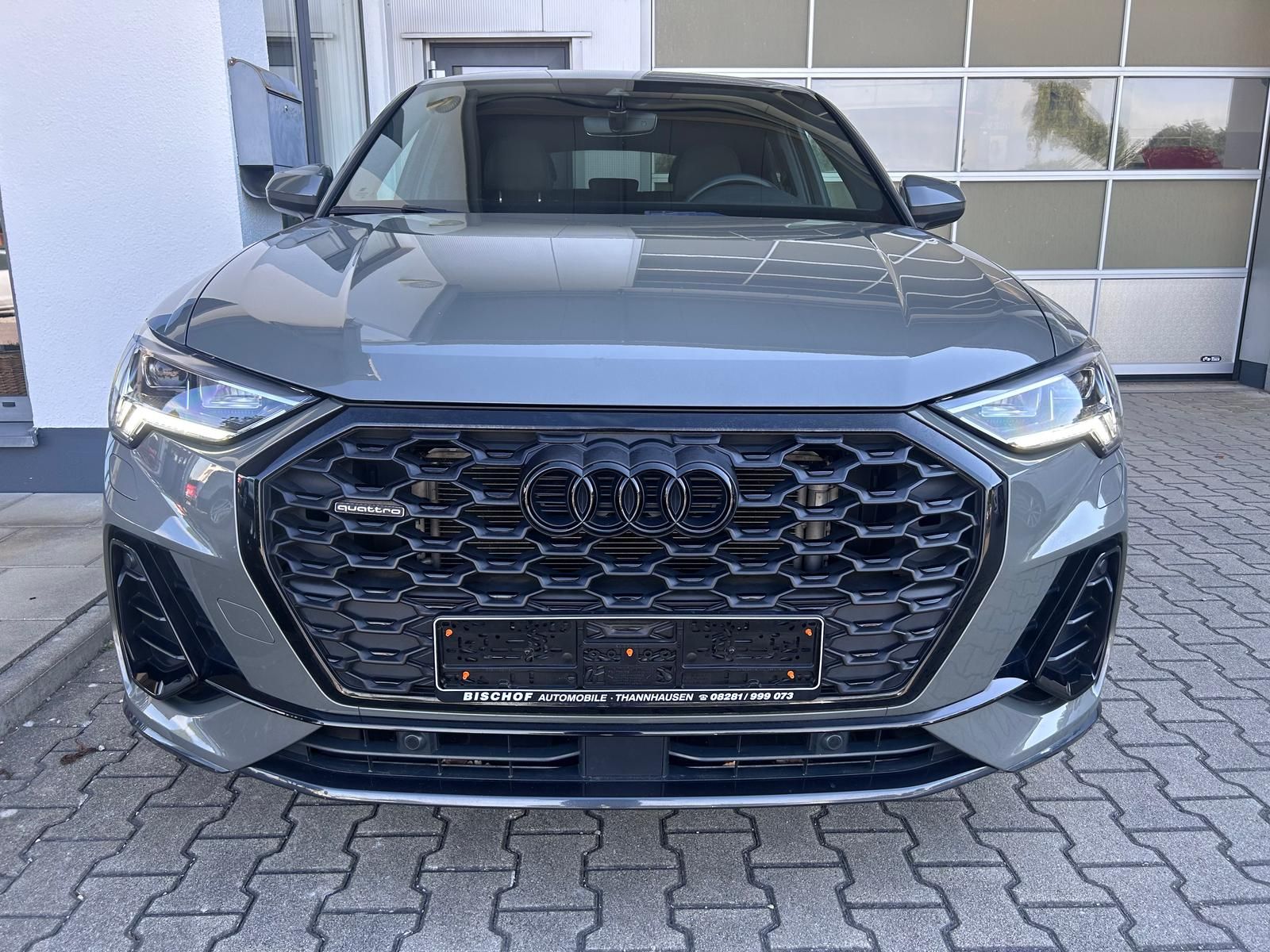 Audi Q3 40 TDI quattro S line 2.0TDI Sportb. AHK DCC