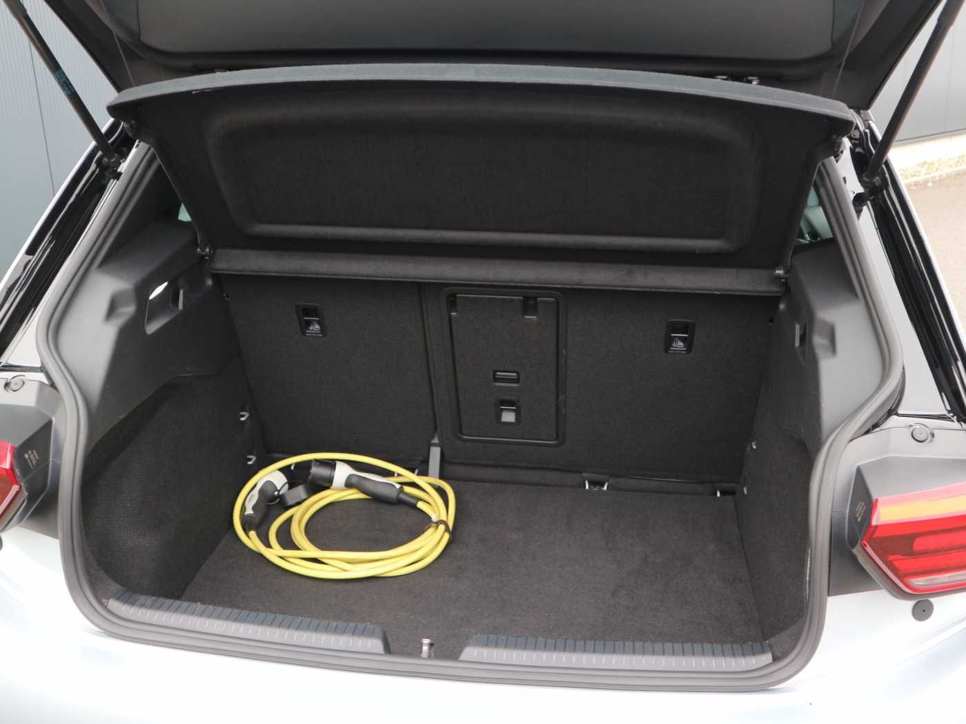 Volkswagen ID.3 Pro S 77kWh - Samsaru's Car Outlet