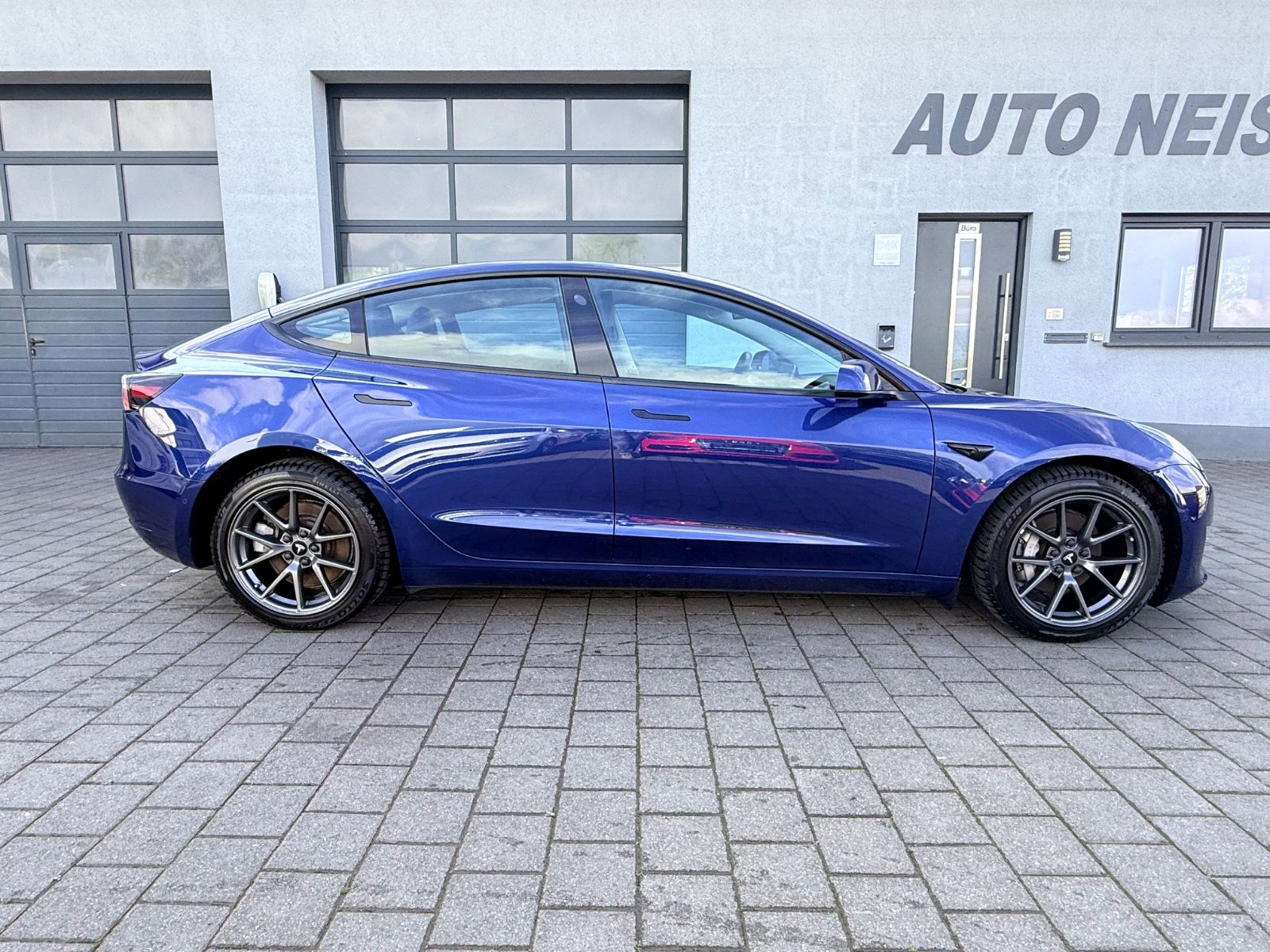 Tesla Model 3 Long Range | AWD | *AHK* | *EAP* | Blue