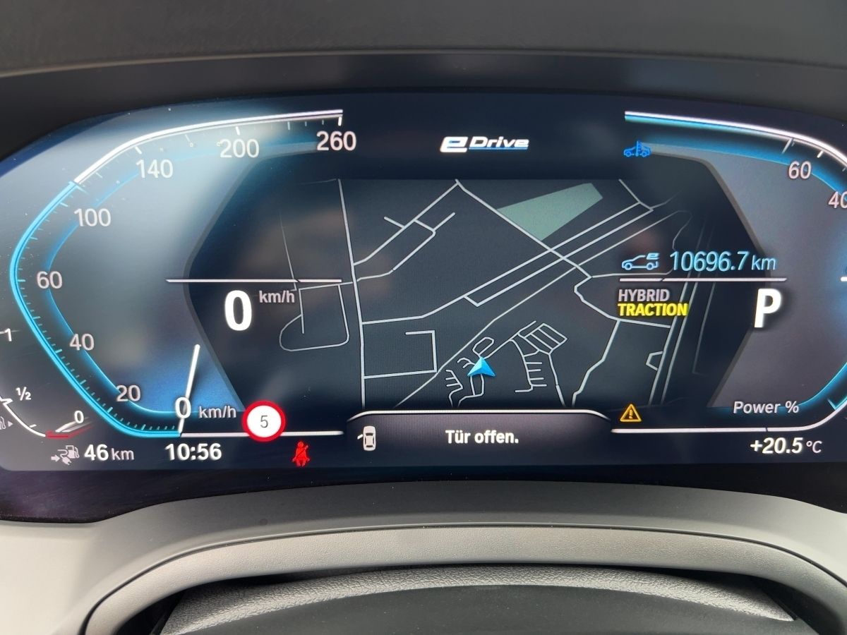 BMW 330 Sport Line - Samsaru's Car Outlet