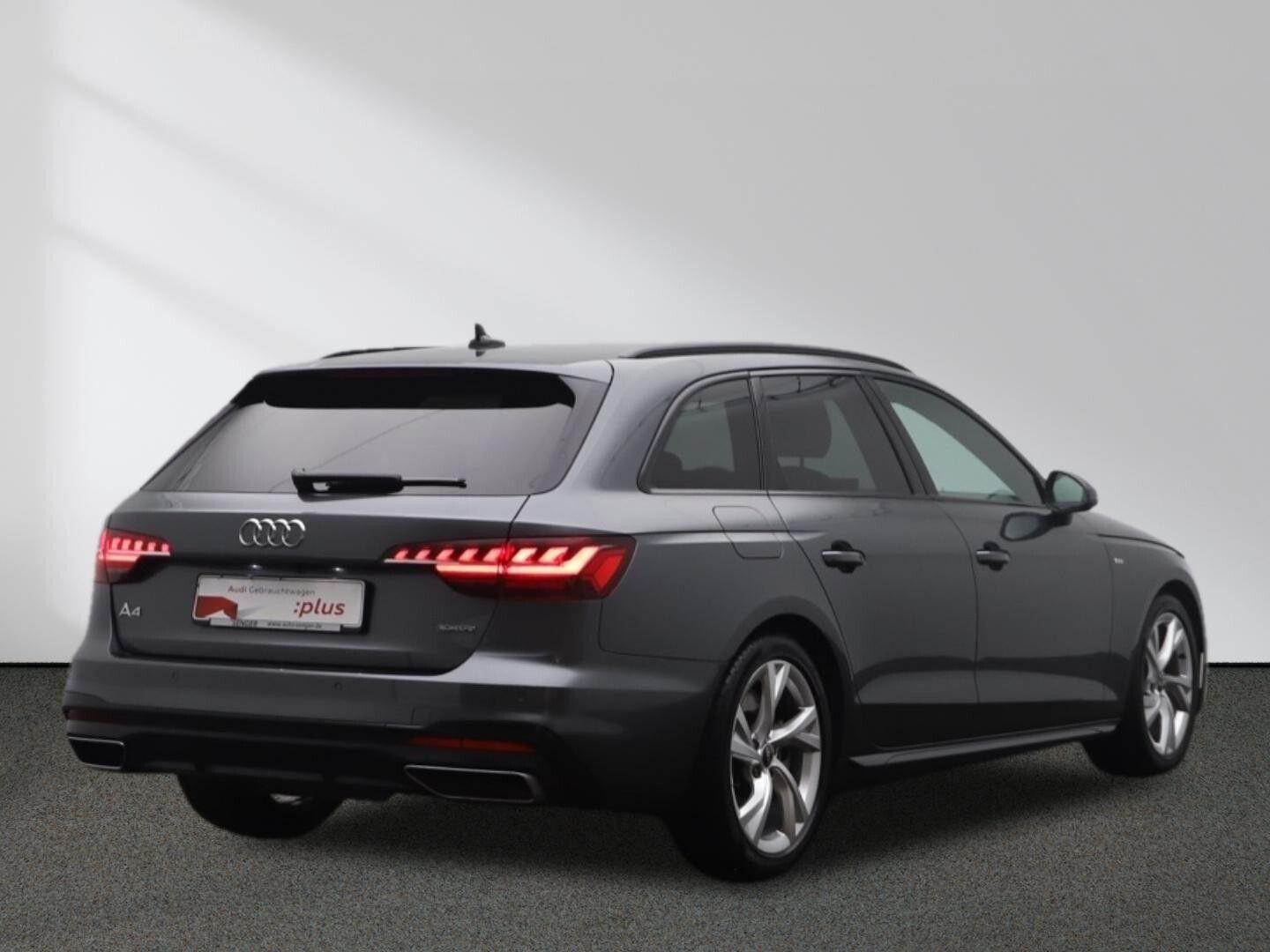 Audi A4 Avant 45 TFSI quattro S line - Samsaru's Car Outlet