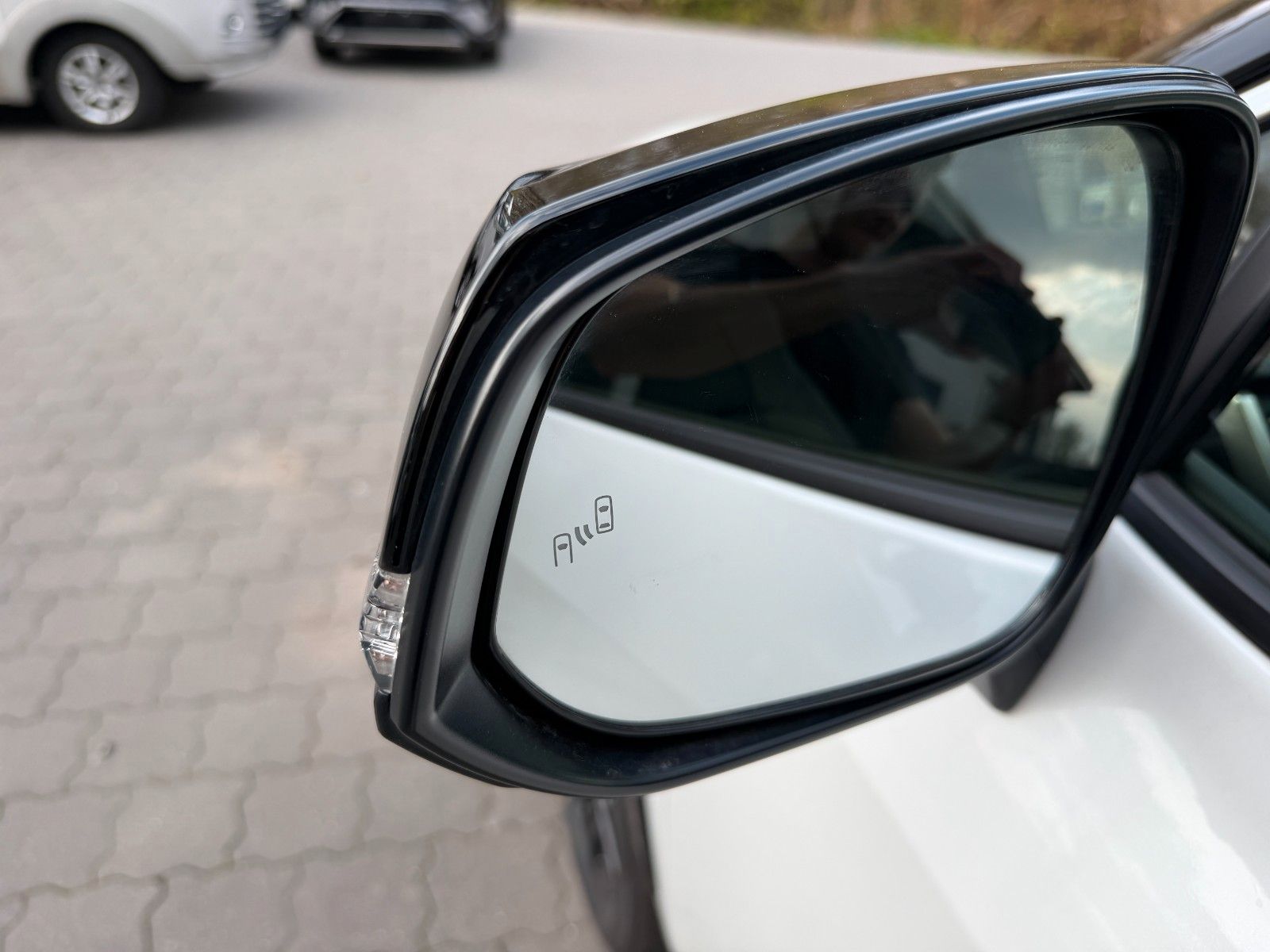 Toyota RAV 4 2.5 Hybrid 4x2 Style VOLL JBL+360°+LEDER