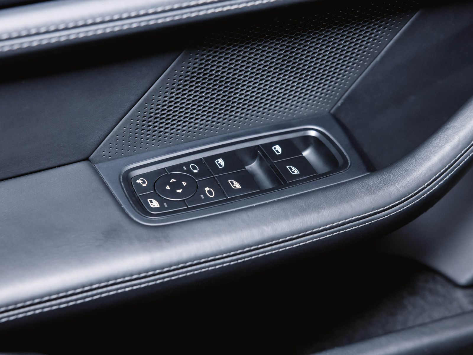 Porsche Taycan GTS InnoDrive BOSE Hinterachslenkung