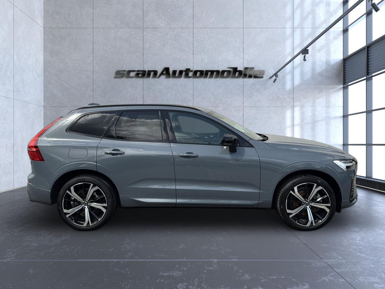 Volvo XC 60 R Design Recharge Plug-In Hybrid AWD Navi