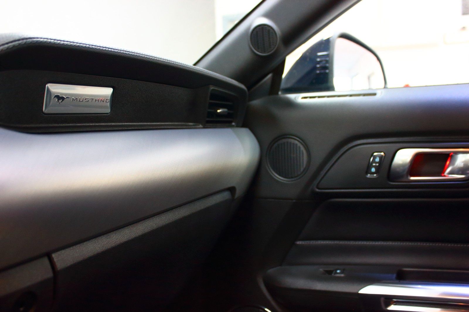 Ford Mustang 5.0 V8 GT 10G~DEUTSCH+UNFALLFREI+WIE NEU