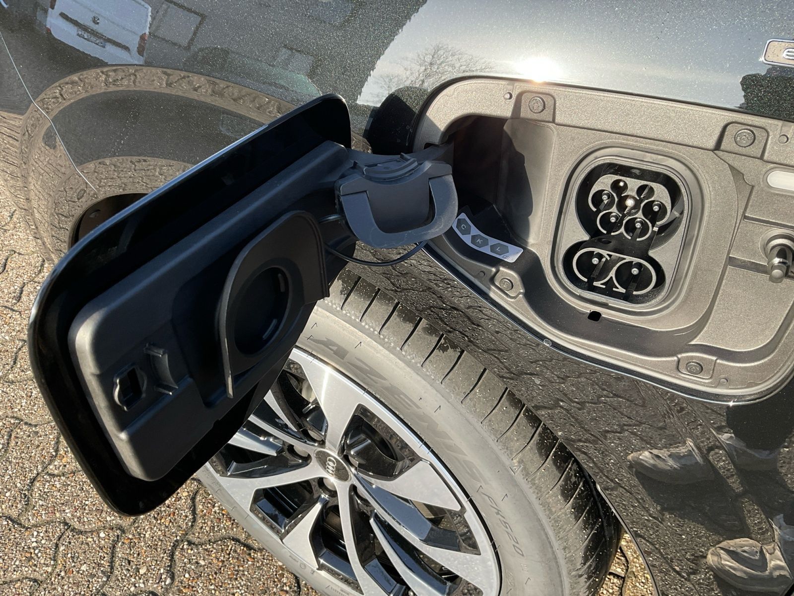 Audi Q3 SUV e-hybrid 2x S line MATRIX AHK HUD SONOS