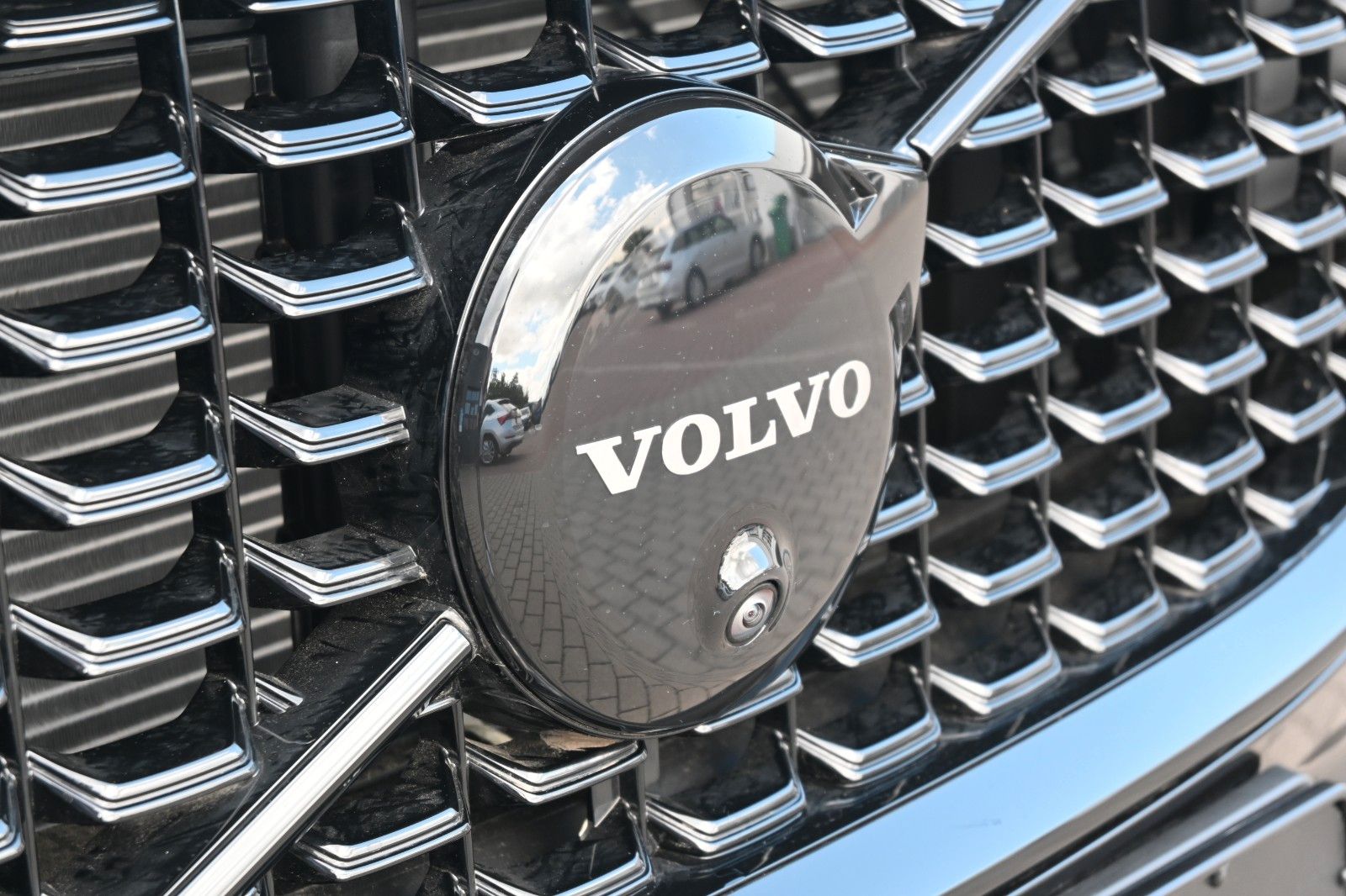 Volvo XC60 B5 B AWD Ultra Black Edition*LUFT*360°*ACC