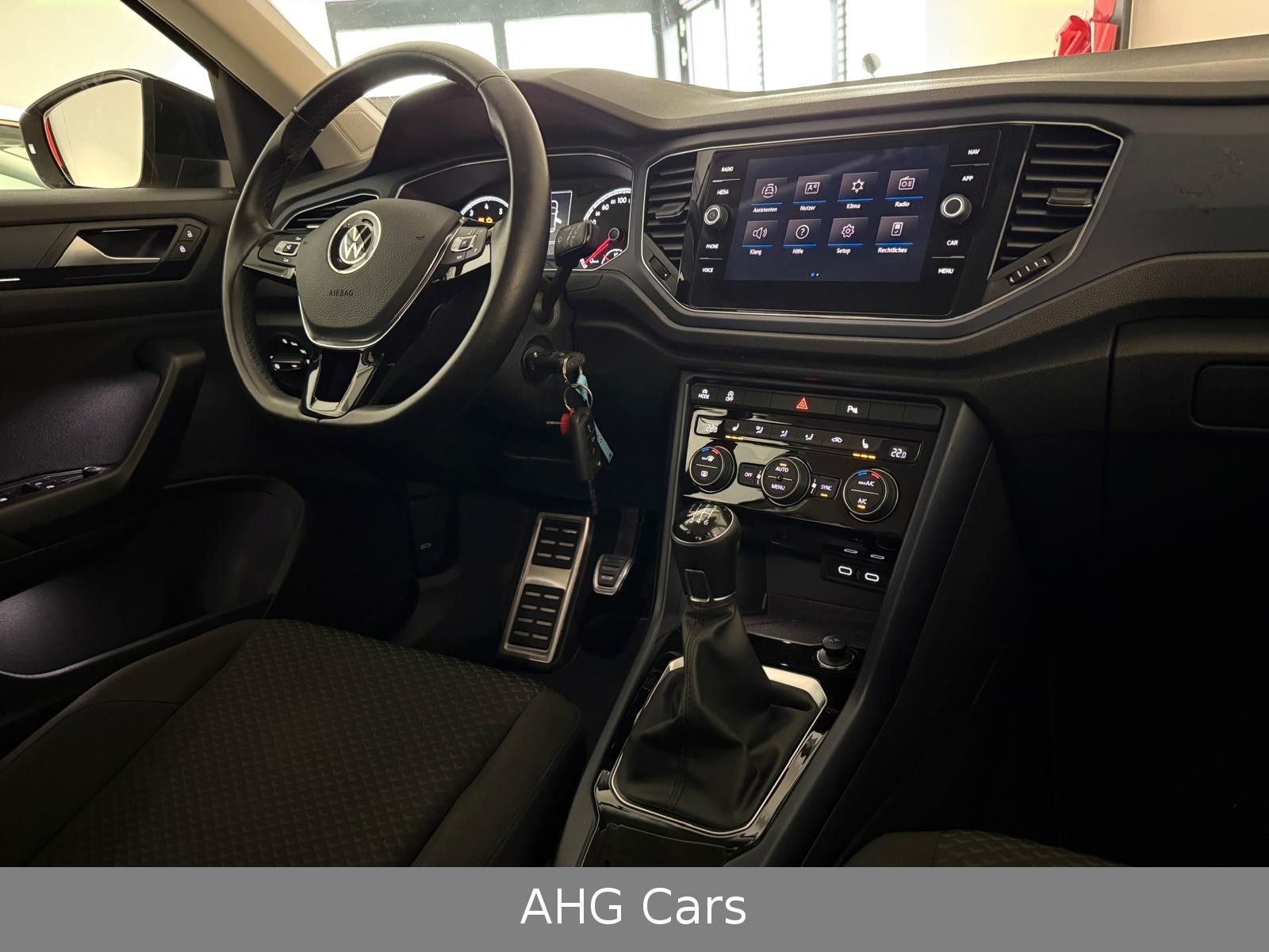 Volkswagen T-Roc Style UNITED 1.0 TSI - Samsaru's Car Outlet