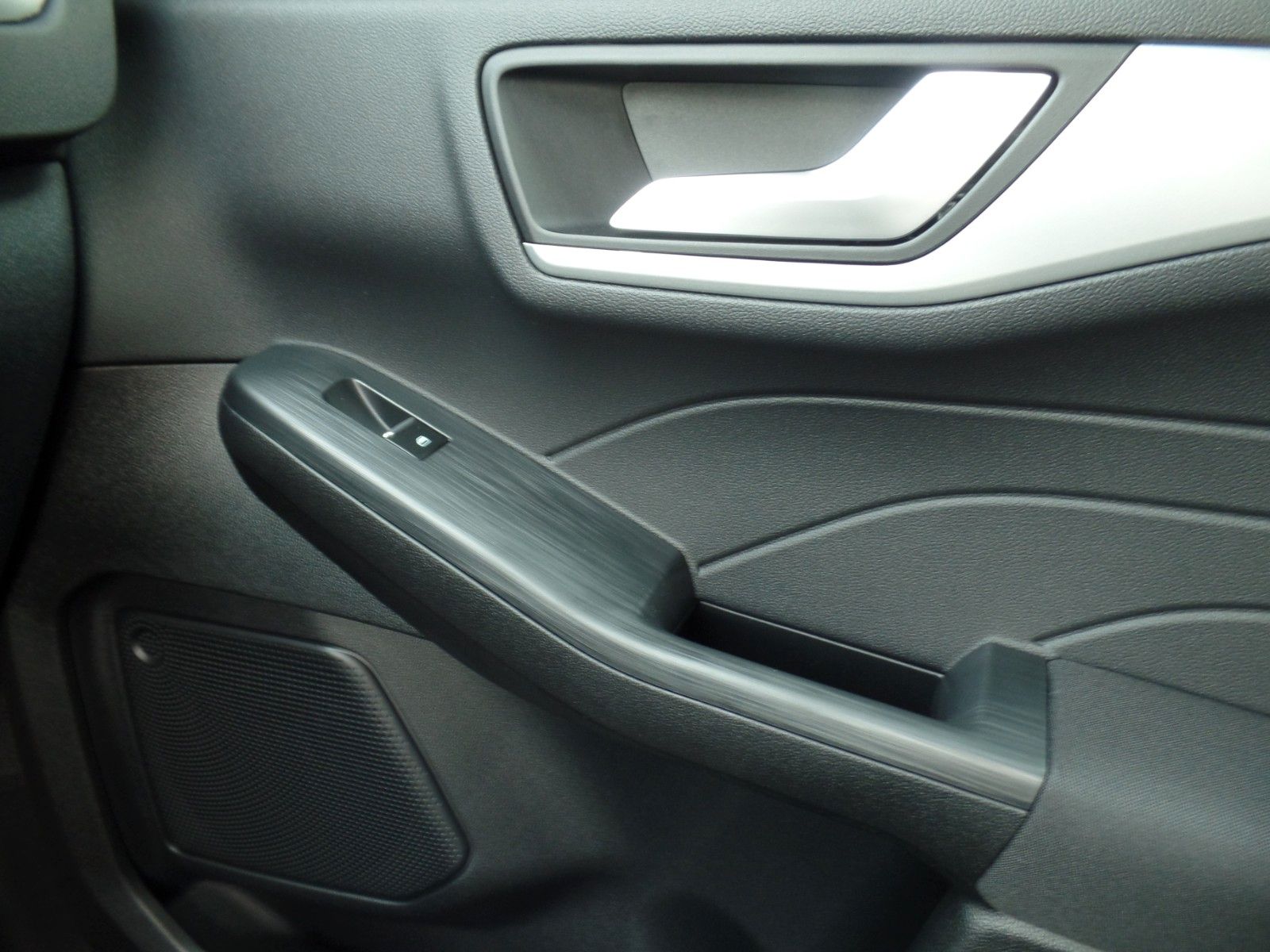 Ford Kuga 2.0l - Samsaru's Car Outlet