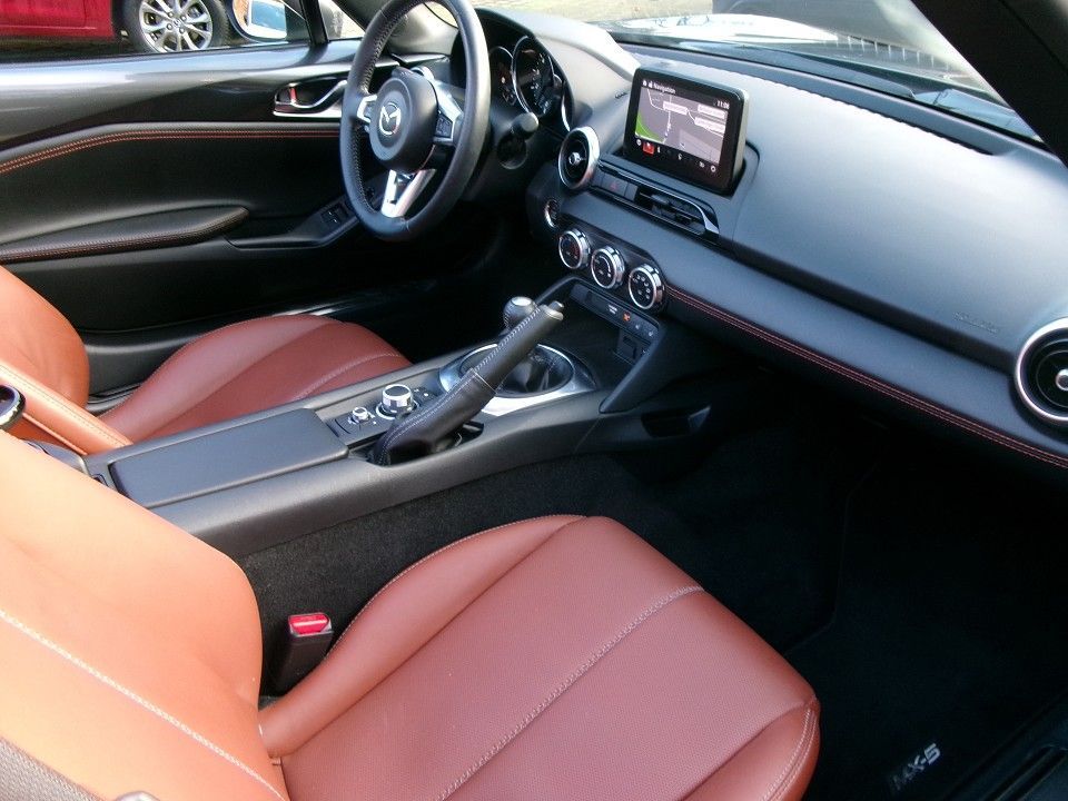 Mazda MX-5 2.0L SKYACTIV G 184PS KAZARI