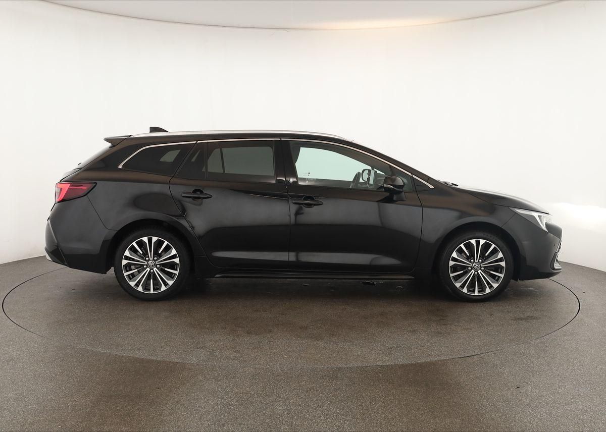 Toyota Corolla Touring Sports 2.0 CVT Team D Navi Kam