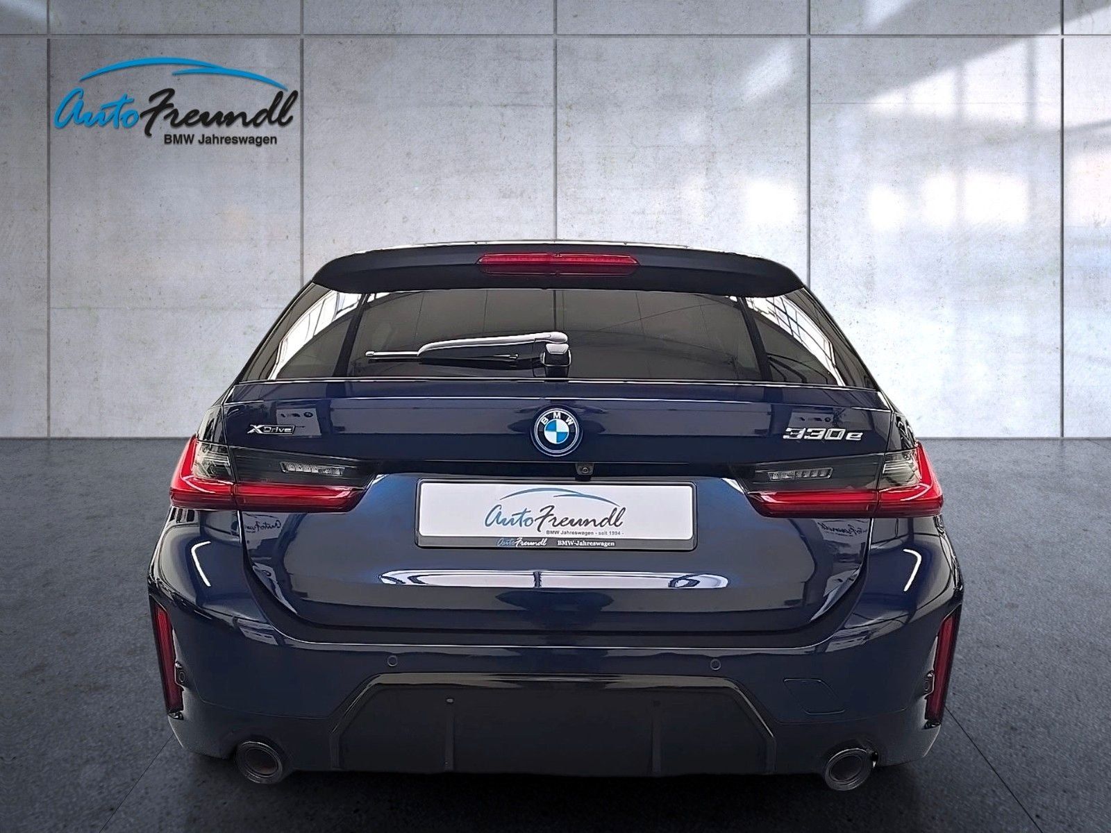 BMW 330e xDrive M Sport Pro - Samsaru's Car Outlet