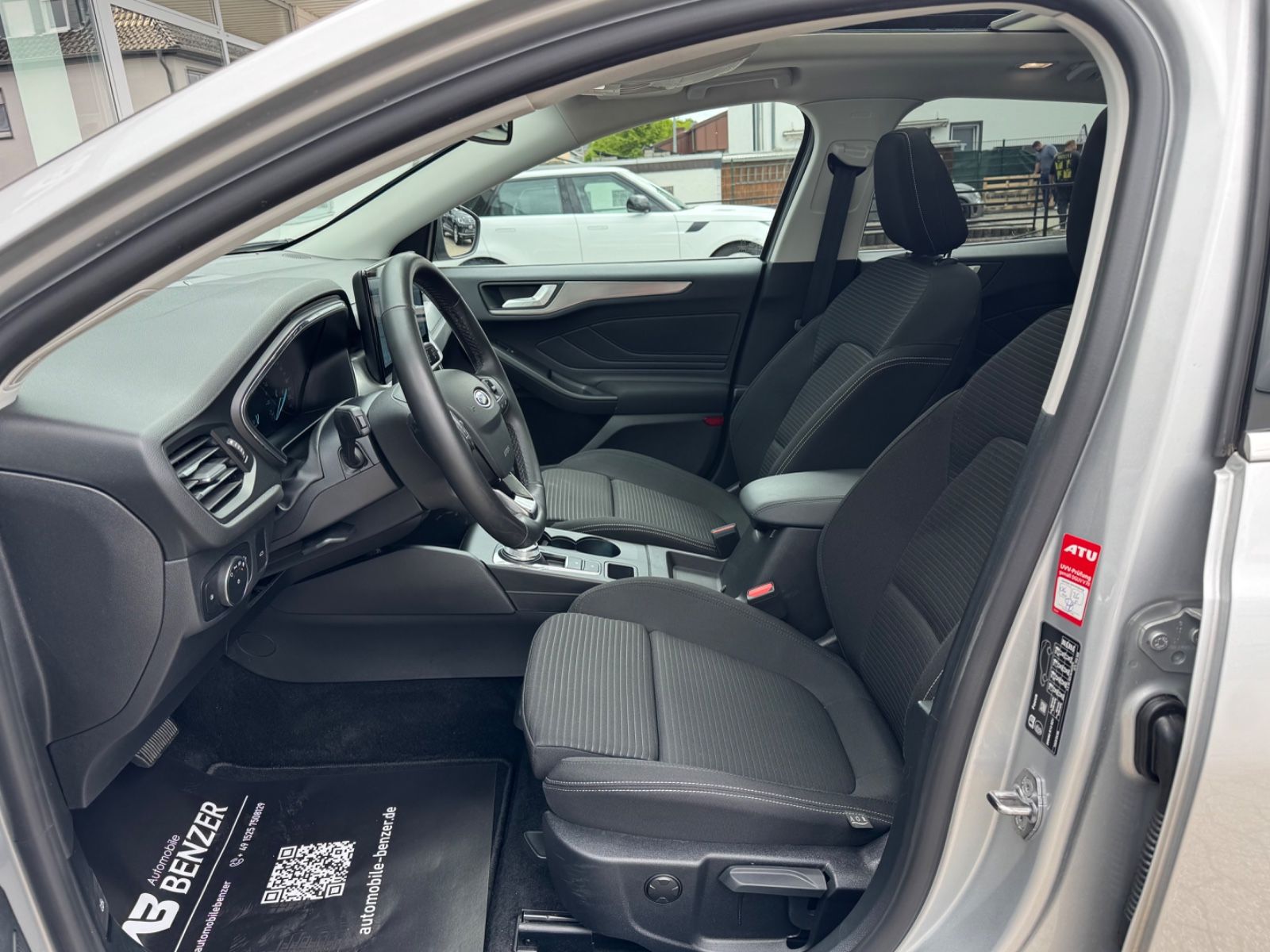 Ford Focus Turnier Titanium/PANO/AHK/R-Cam/CarPlay/1H